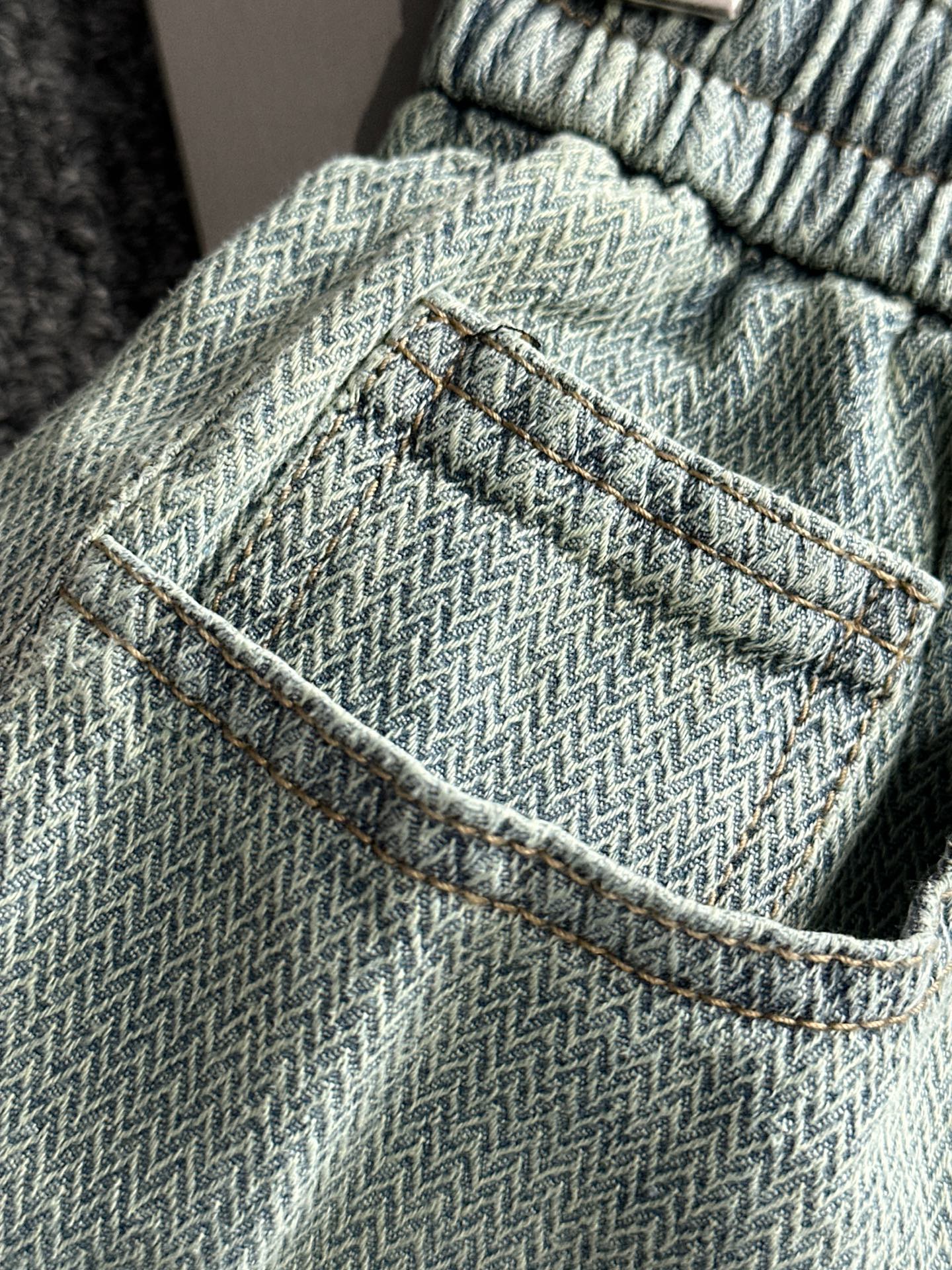Louis Vuitton LV2026春夏新品牛仔裤牛仔短裤 采用进口客供日本Denim平纹棉质牛仔面料梭织生产