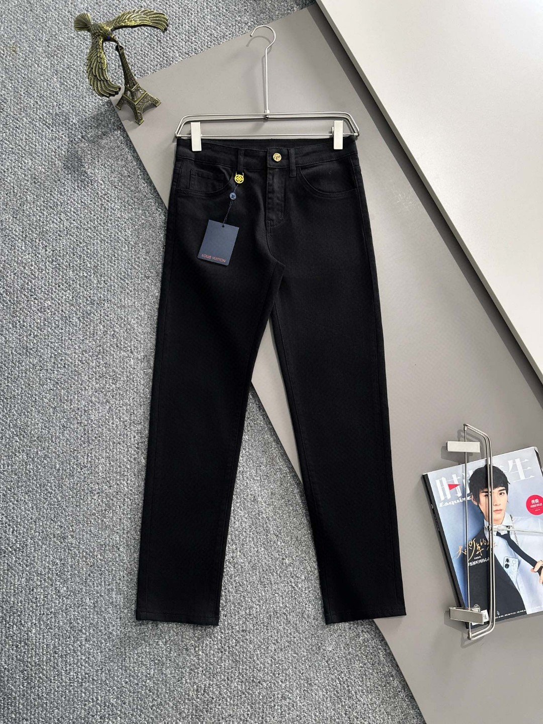 Louis Vuitton LV2026四季款新品修身牛仔裤长裤 采用进口客供日本Denim平纹棉质牛仔面料梭织生产