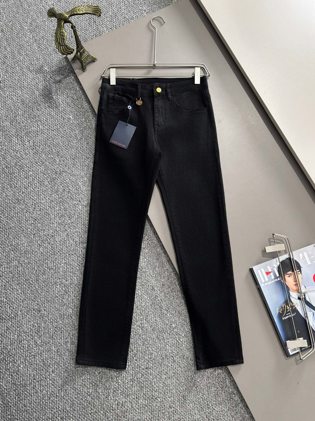 Louis Vuitton LV2026四季款新品修身牛仔裤长裤 采用进口客供日本Denim平纹棉质牛仔面料梭织生产