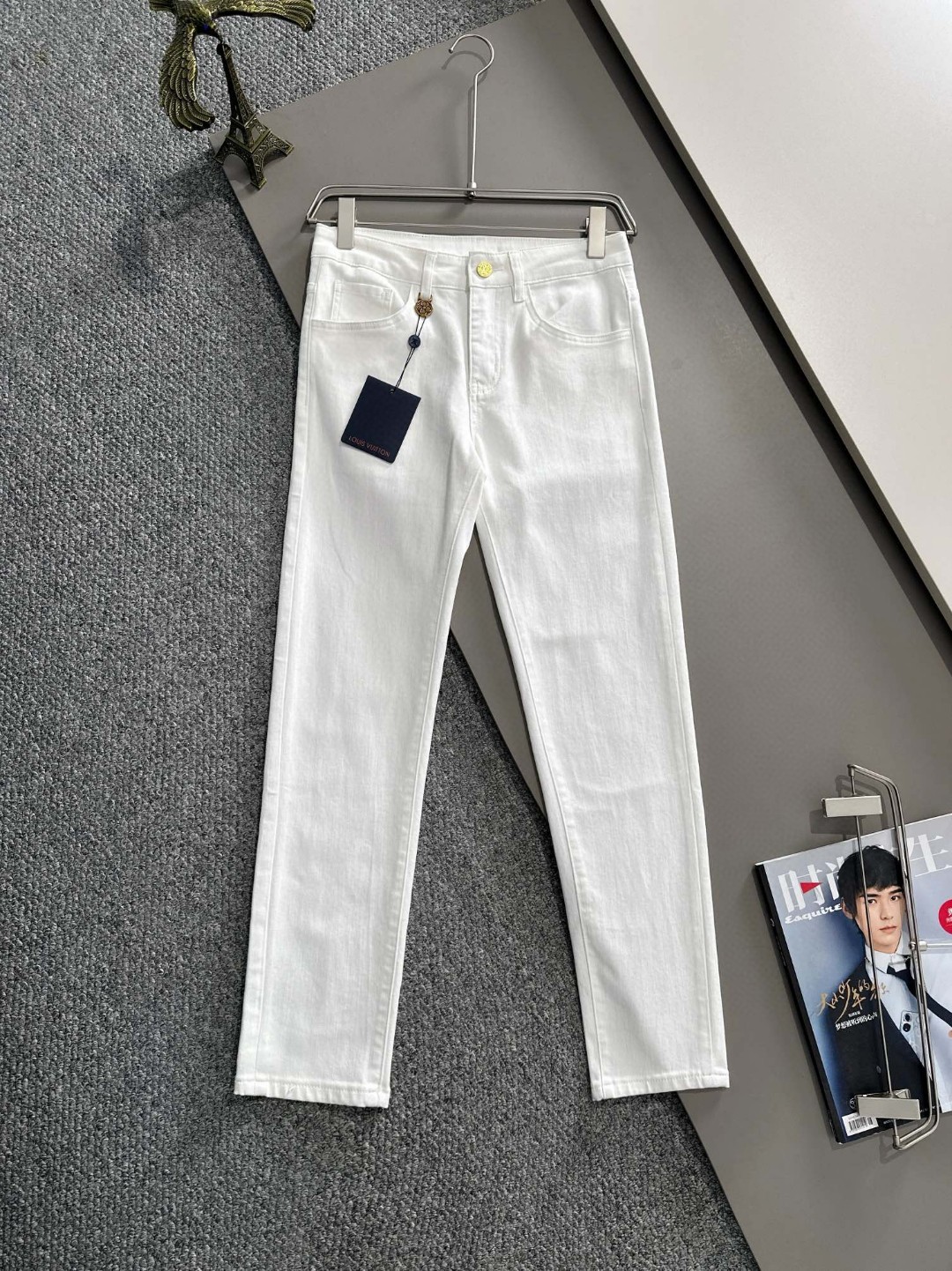 Louis Vuitton LV2026四季款新品修身牛仔裤长裤 采用进口客供日本Denim平纹棉质牛仔面料梭织生产