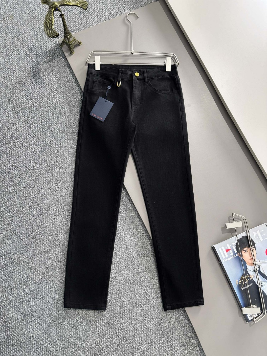 Louis Vuitton LV2026四季款新品修身牛仔裤长裤 采用进口客供日本Denim平纹棉质牛仔面料梭织生产