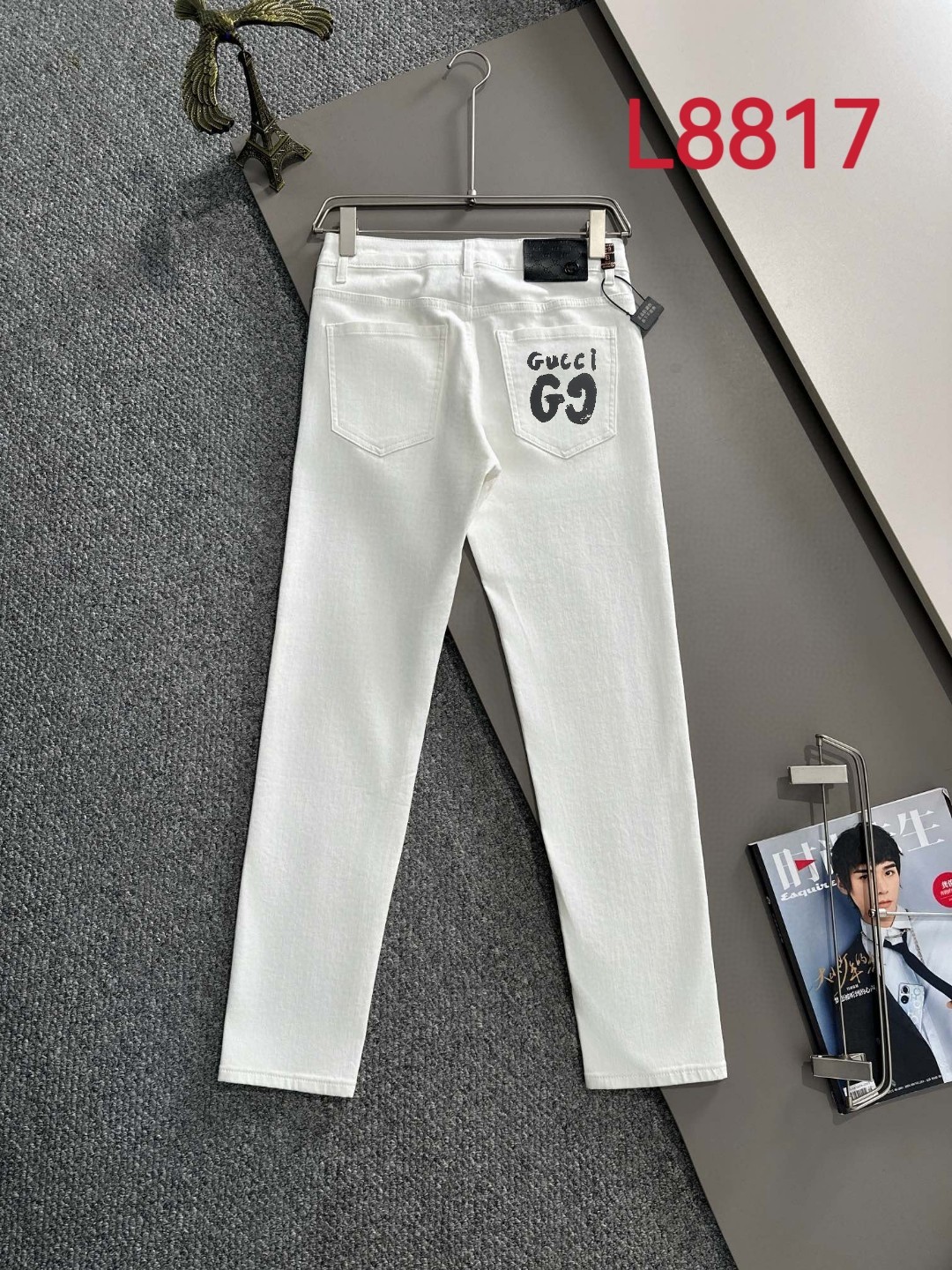 P190 Jeans ajustados de la colección de las cuatro estaciones de Gucci 2025, confeccionados con tejido de mezclilla de …