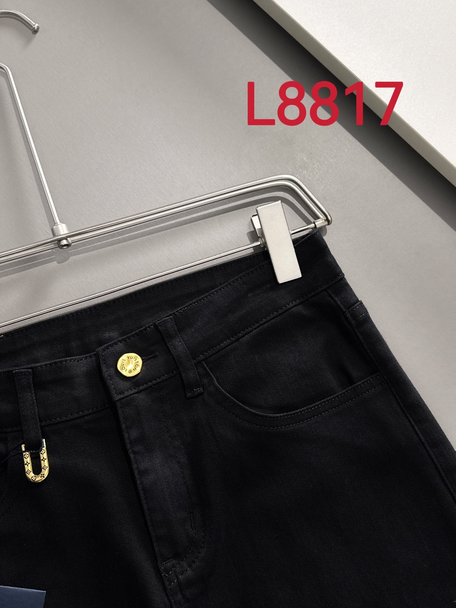 Louis Vuitton LV2025四季款修身牛仔裤长裤 采用进口客供日本Denim平纹棉质牛仔面料梭织生产