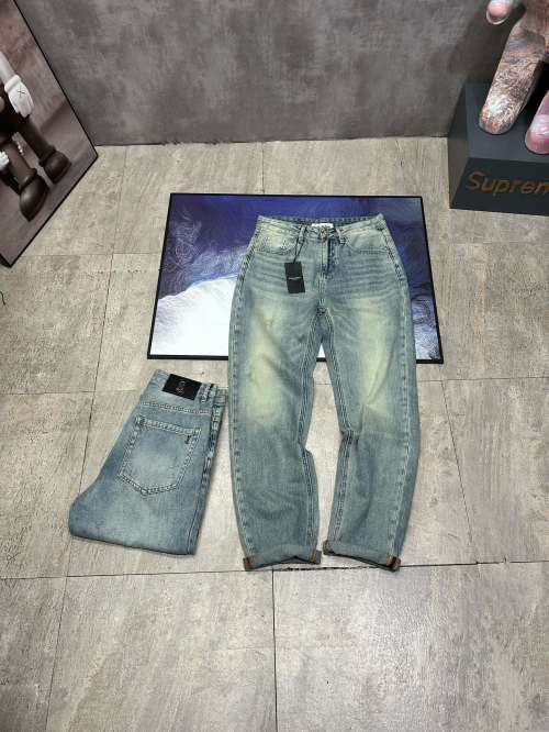 Yves Saint Laurent Straight-Leg Jeans - Premium Stretch Denim, Light Wash