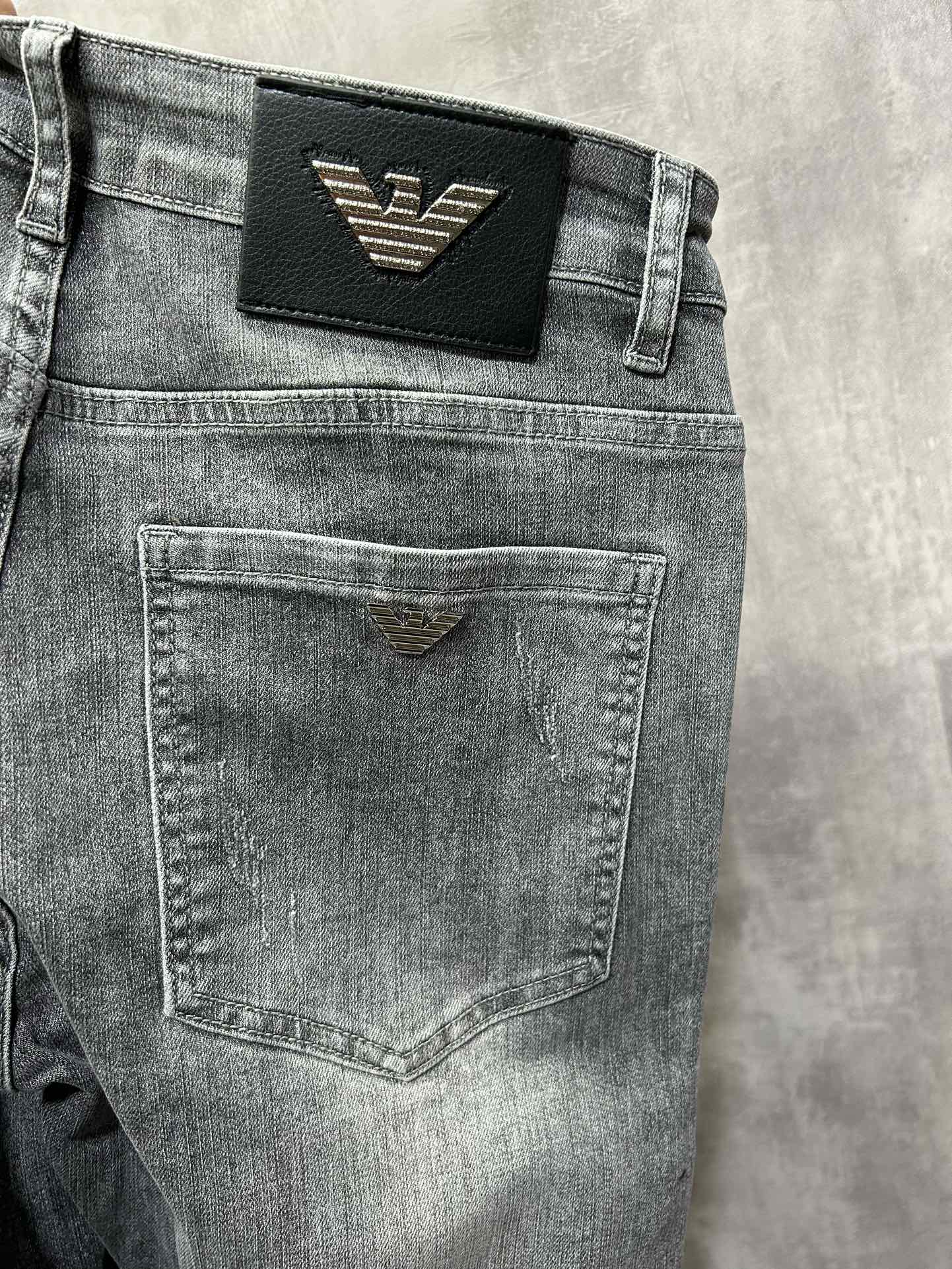 AMANI AMANI Jeans: Classic Style with Advanced Leather Plates and Tailored Fit - 图片 8