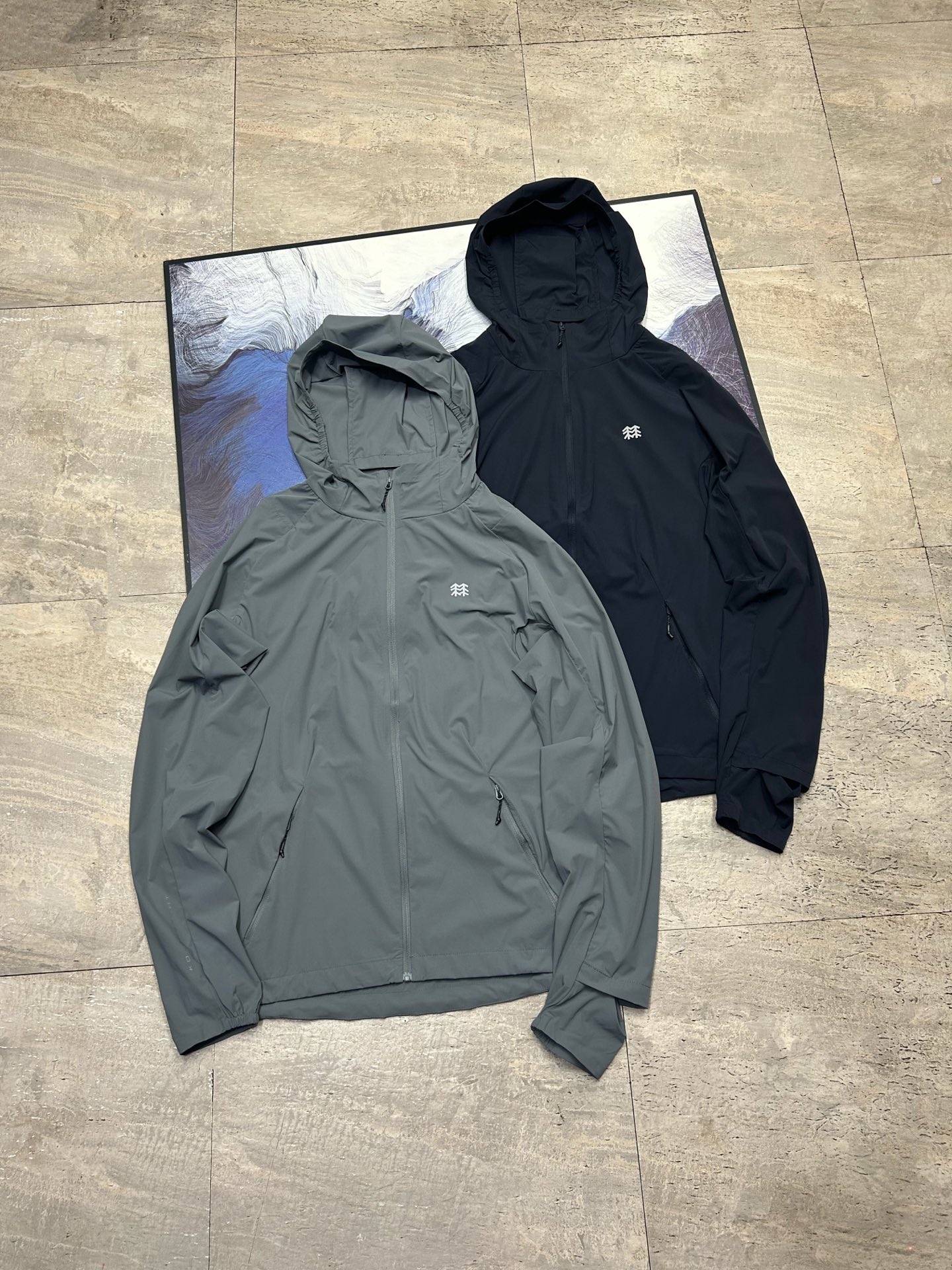 Chaqueta Ligera Cortavientos con Protección Solar para Hombre y Mujer 4 i1747746727259 1889 0 2