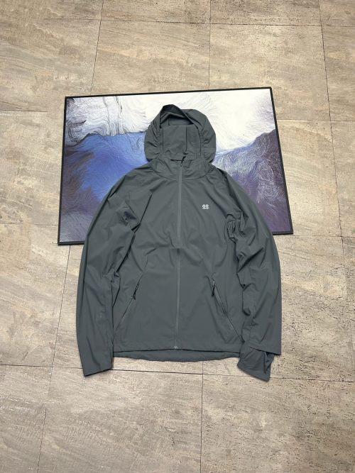 Chaqueta Ligera Cortavientos con Protección Solar para Hombre y Mujer 1 Chaqueta Ligera Cortavientos con Protección Solar para Hombre y Mujer