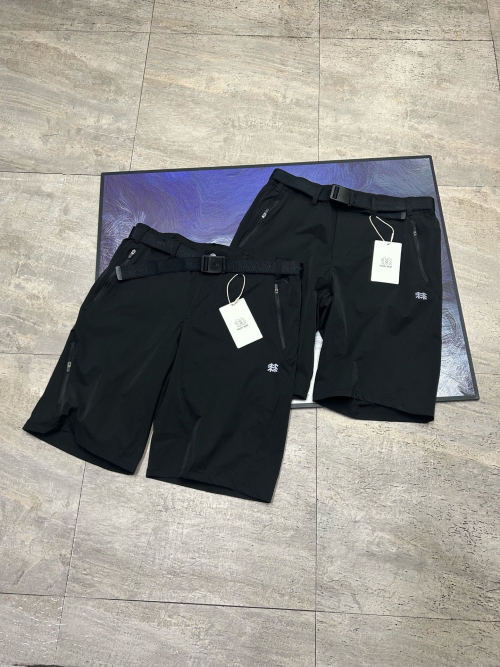 Kolon Sport Rock Softshell Shorts: Versatile Outdoor Shorts with Magnetic Belt 1 Kolon Sport Rock Softshell Shorts: Versatile Outdoor Shorts with Magnetic Belt