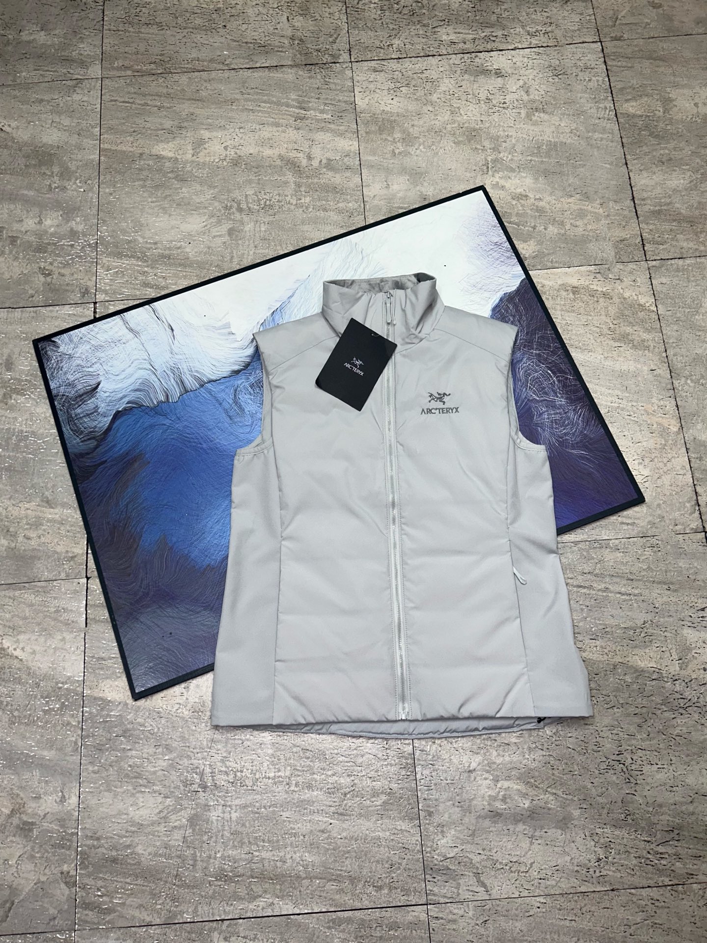 Arc'teryx Insulated Vest: Lightweight, Windproof, and Breathable for Men & Women