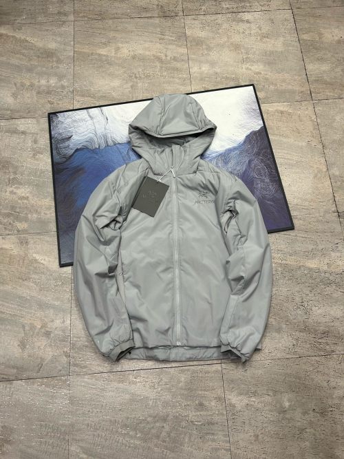 Arc'teryx Atom AR Hoody: Windproof, Warm, and Versatile Insulated Jacket 1 Arc'teryx Atom AR Hoody: Windproof, Warm, and Versatile Insulated Jacket