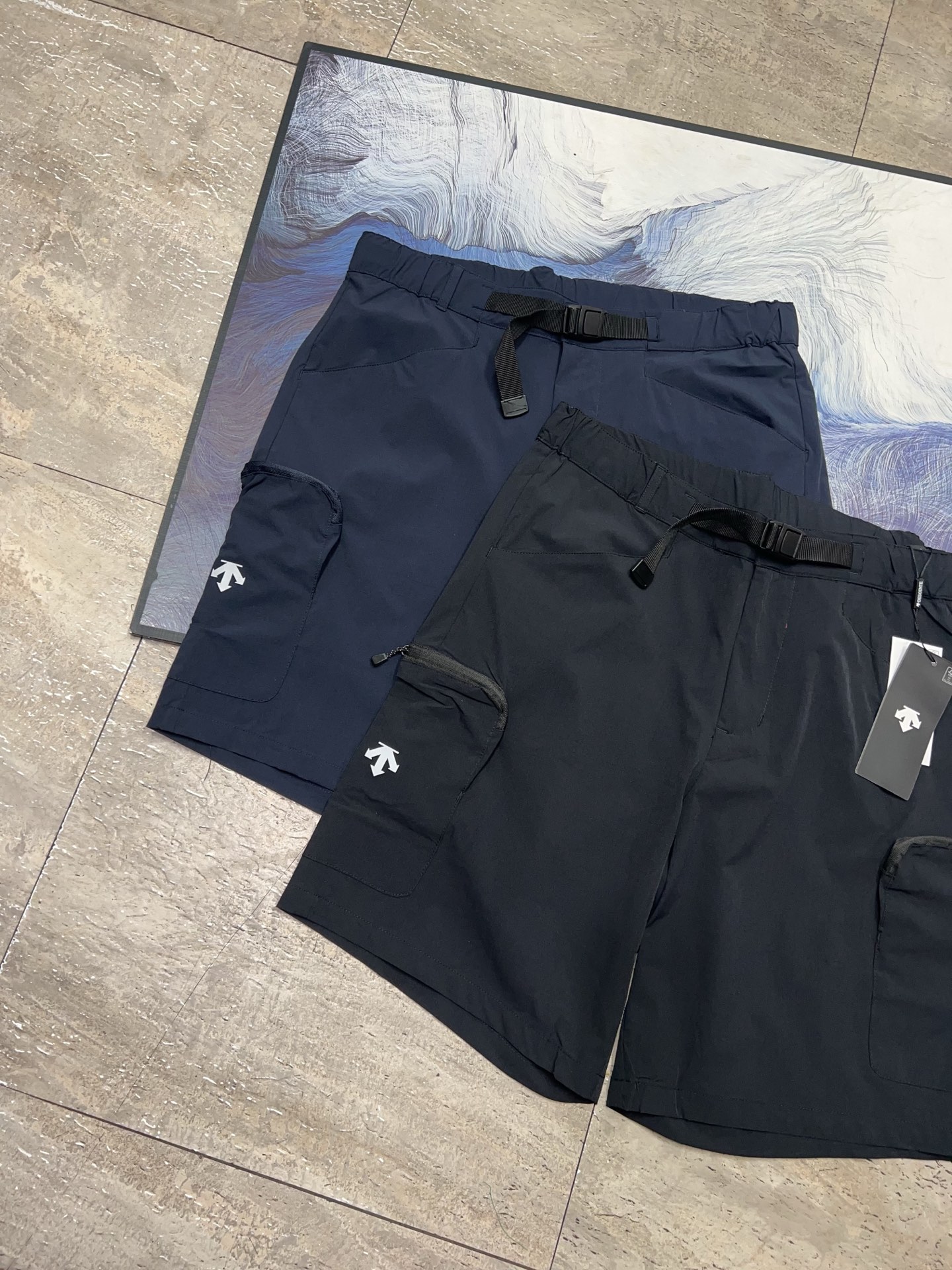 Alternative view of Shorts 04317