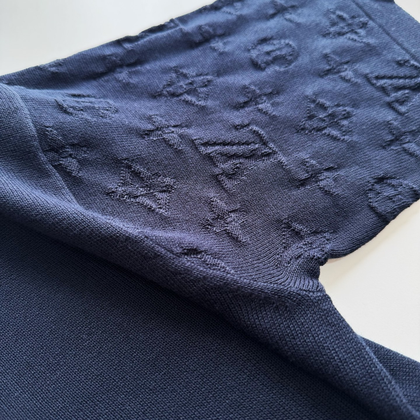 Louis Vuitton Men's Navy Crew Neck Short Sleeve T-Shirt Top Tee 7 i1746509032949 6706 0 6