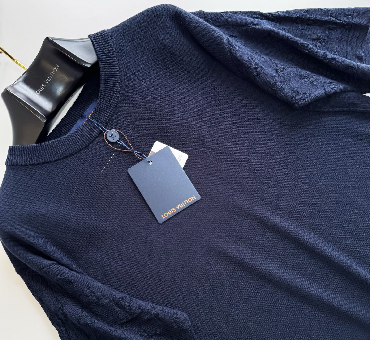 Louis Vuitton Men's Navy Crew Neck Short Sleeve T-Shirt Top Tee 4 i1746509033944 6221 0 3