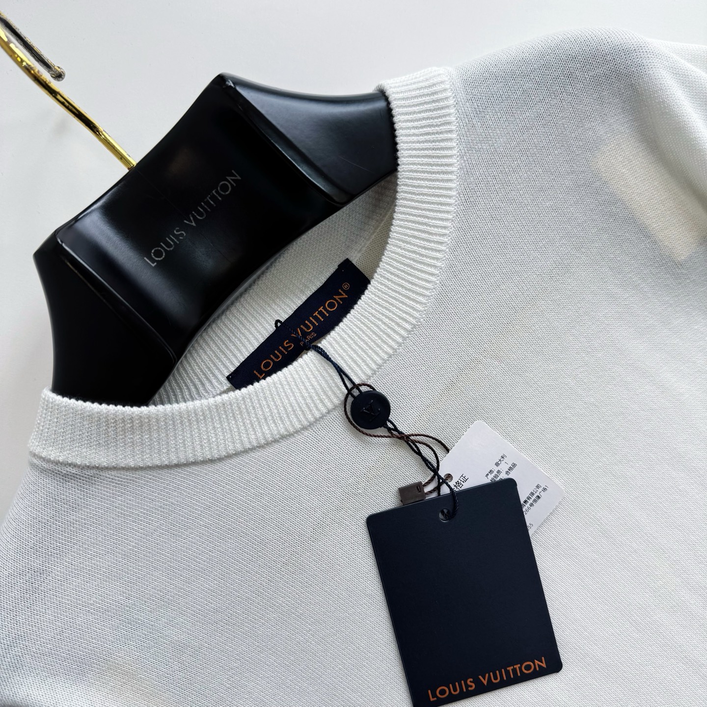 Louis Vuitton White Crew Neck T-Shirt with Monogram Detail - Luxury Tee 5 i1746509094134 3645 0 4