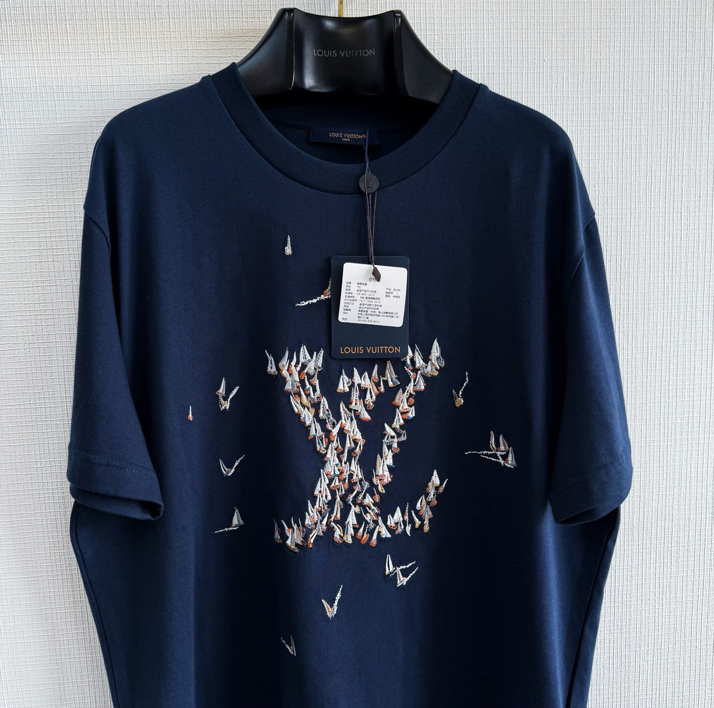 Louis Vuitton Navy Crew Neck T-Shirt with Bird LV Logo - Luxury Tee 3 i1746676387082 7019 0 1