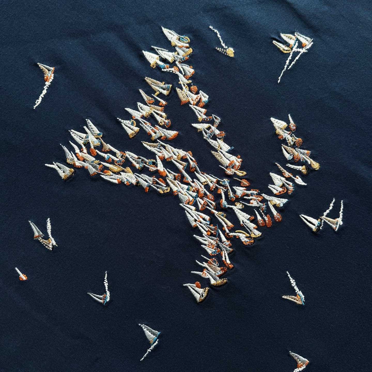 Louis Vuitton Navy Crew Neck T-Shirt with Bird LV Logo - Luxury Tee 8 i1746676387096 7290 0 7