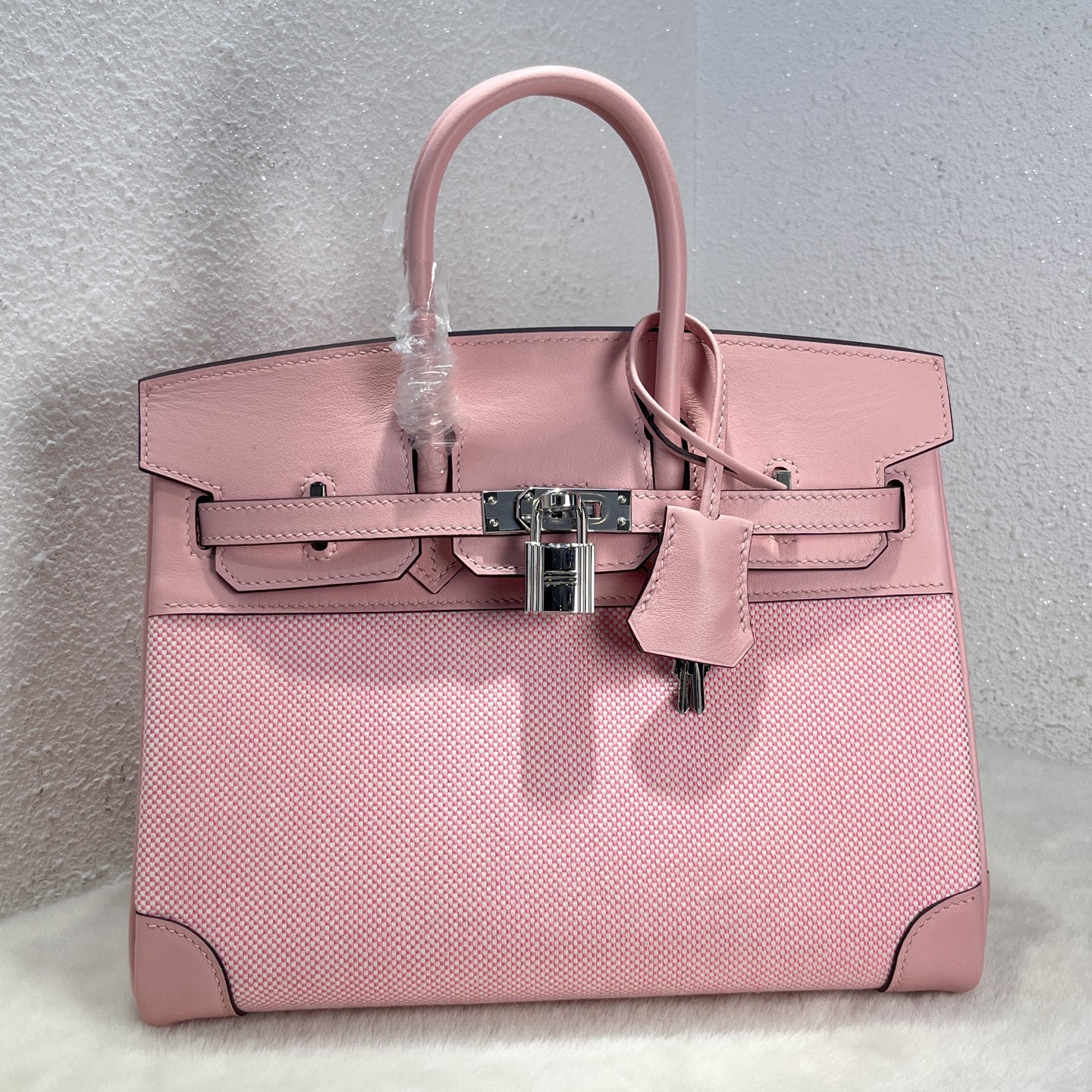 NO:699560,Birkin 25# cherry blossom pink Swift/Viking canvas, waxed thread semi-hand sewing, hand-made copper nails, all-steel hardware, silver buckle, in stock, Hermes, hermes, stuart weitzman, Hermes,19860909Birkin 25#樱花粉 Swift/Viking帆布 蜡线半手缝 手打铜钉 全钢五金 银扣 现货,爱马仕,hermes,stuart weitzman,Hermes,,Bag