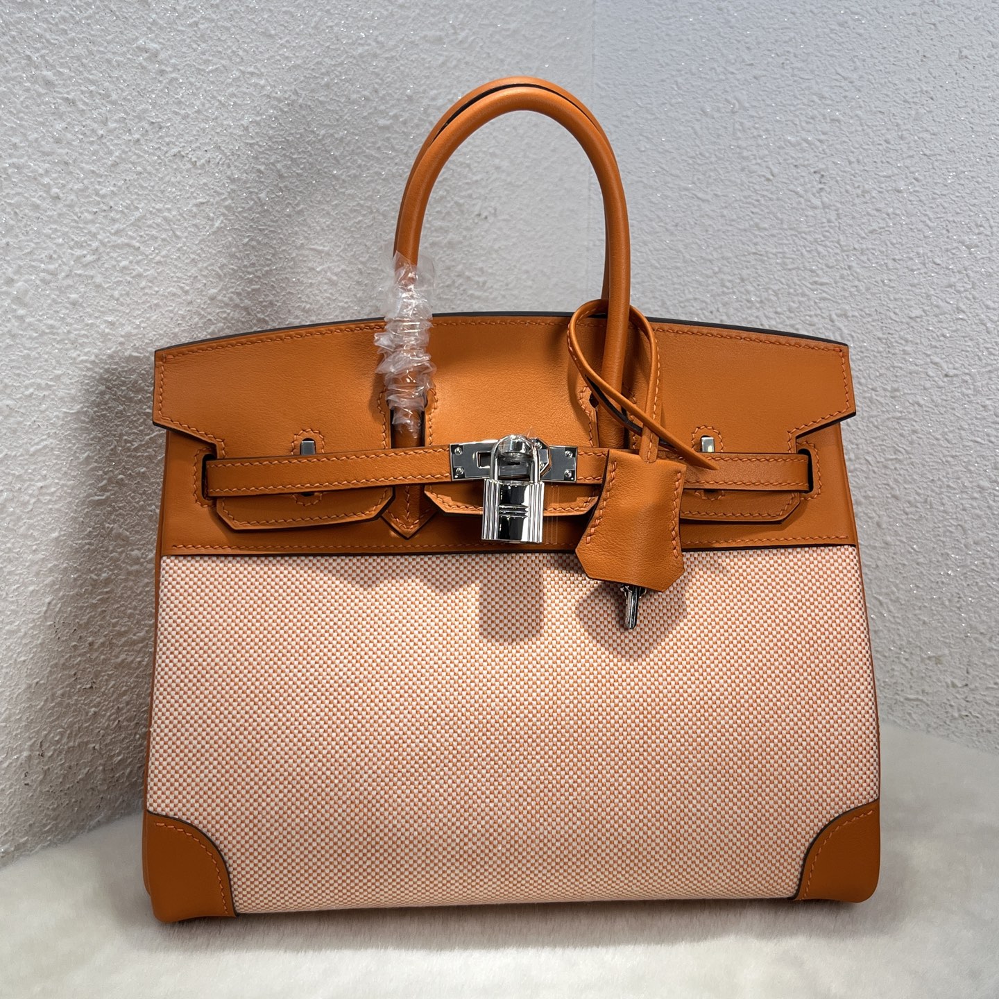 NO:699563,Birkin 25# Emma orange Swift/Viking canvas, waxed thread semi-hand sewing, hand-made copper nails, all-steel hardware, silver buckle, ready for sale, Hermes, hermes, hermes, stuart weitzman, Hermes,19860909Birkin 25#爱玛橙 Swift/Viking帆布 蜡线半手缝 手打铜钉 全钢五金 银扣 现货,爱马仕,hermes,hermes,stuart weitzman,Hermes,,Bag