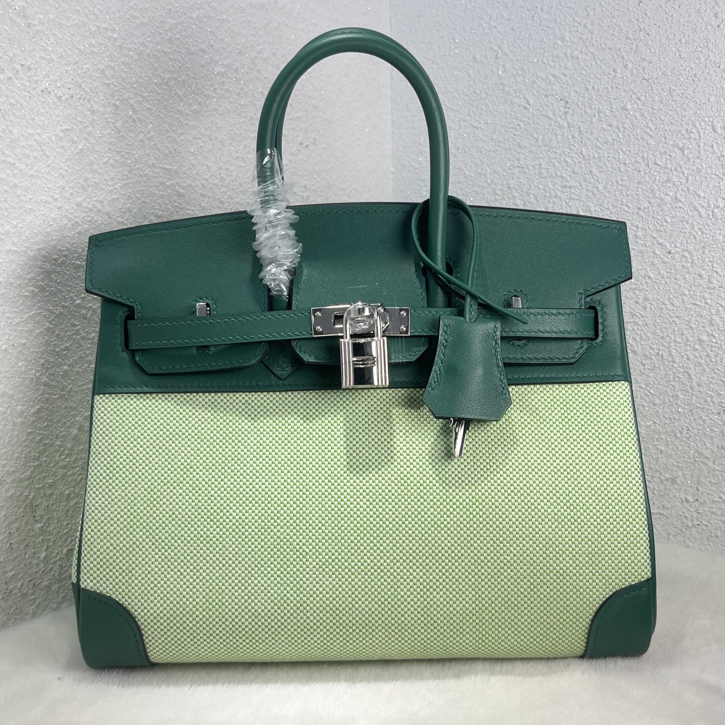 NO:699549,Birkin 25# velvet green Swift/Viking canvas, waxed thread semi-hand sewing, hand-made copper nails, all-steel hardware, silver buckle, in stock, Hermes, hermes, stuart weitzman, Hermes,19860909Birkin 25#丝绒绿 Swift/Viking帆布 蜡线半手缝 手打铜钉 全钢五金 银扣 现货,爱马仕,hermes,stuart weitzman,Hermes,,Bag