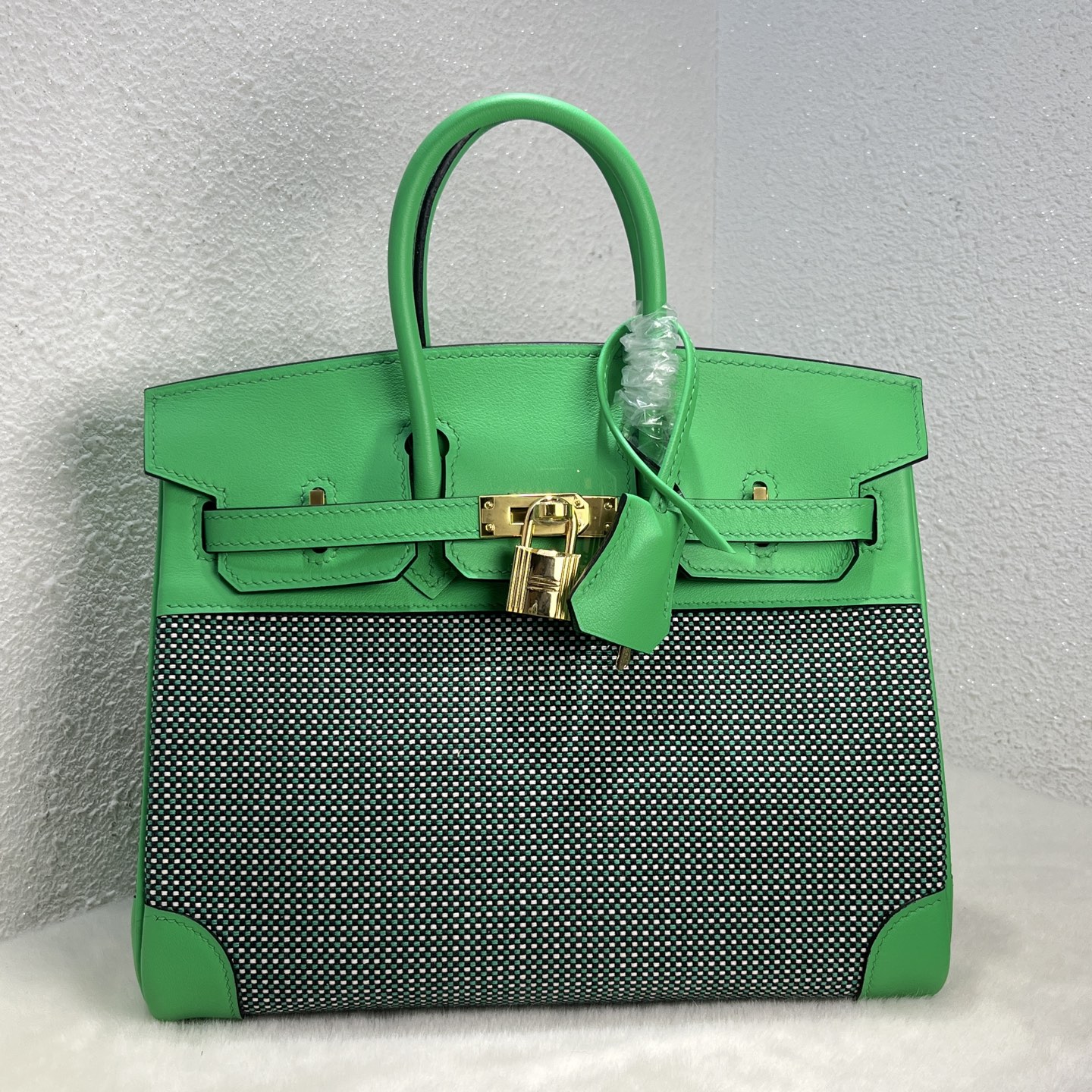NO:699499,Birkin 25# waffle cartoon green Swift/Viking canvas, waxed thread semi-hand sewing, hand-made copper nails, all-steel hardware, gold buckle, in stock, Hermes, hermes, stuart weitzman, Hermes,19860909Birkin 25#华夫格漫画绿 Swift/Viking帆布 蜡线半手缝 手打铜钉 全钢五金 金扣 现货,爱马仕,hermes,stuart weitzman,Hermes,,Bag
