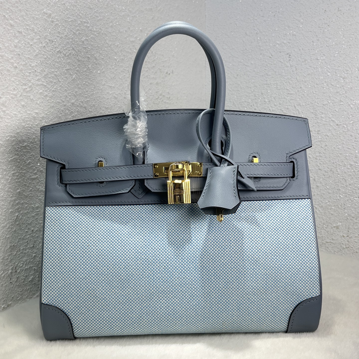 NO:699522,Birkin 25# linen blue Swift/Viking canvas, waxed thread semi-hand sewing, hand-made copper nails, all-steel hardware, gold buckle, in stock, Hermes, hermes, stuart weitzman, Hermes,19860909Birkin 25#亚麻蓝 Swift/Viking帆布 蜡线半手缝 手打铜钉 全钢五金 金扣 现货,爱马仕,hermes,stuart weitzman,Hermes,,Bag