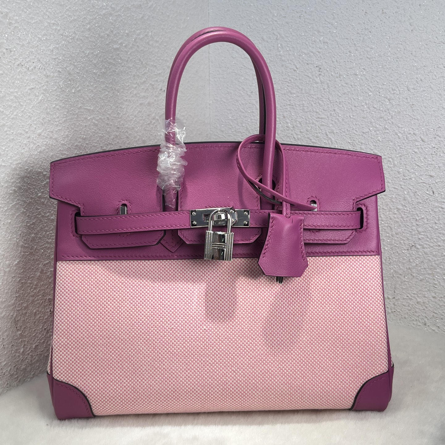 NO:699528,Birkin 25# magnolia pink Swift/Viking canvas, waxed thread semi-hand sewing, hand-made copper nails, all-steel hardware, silver buckle, in stock, Hermes, hermes, stuart weitzman, Hermes,19860909Birkin 25#玉兰粉 Swift/Viking帆布 蜡线半手缝 手打铜钉 全钢五金 银扣 现货,爱马仕,hermes,stuart weitzman,Hermes,,Bag