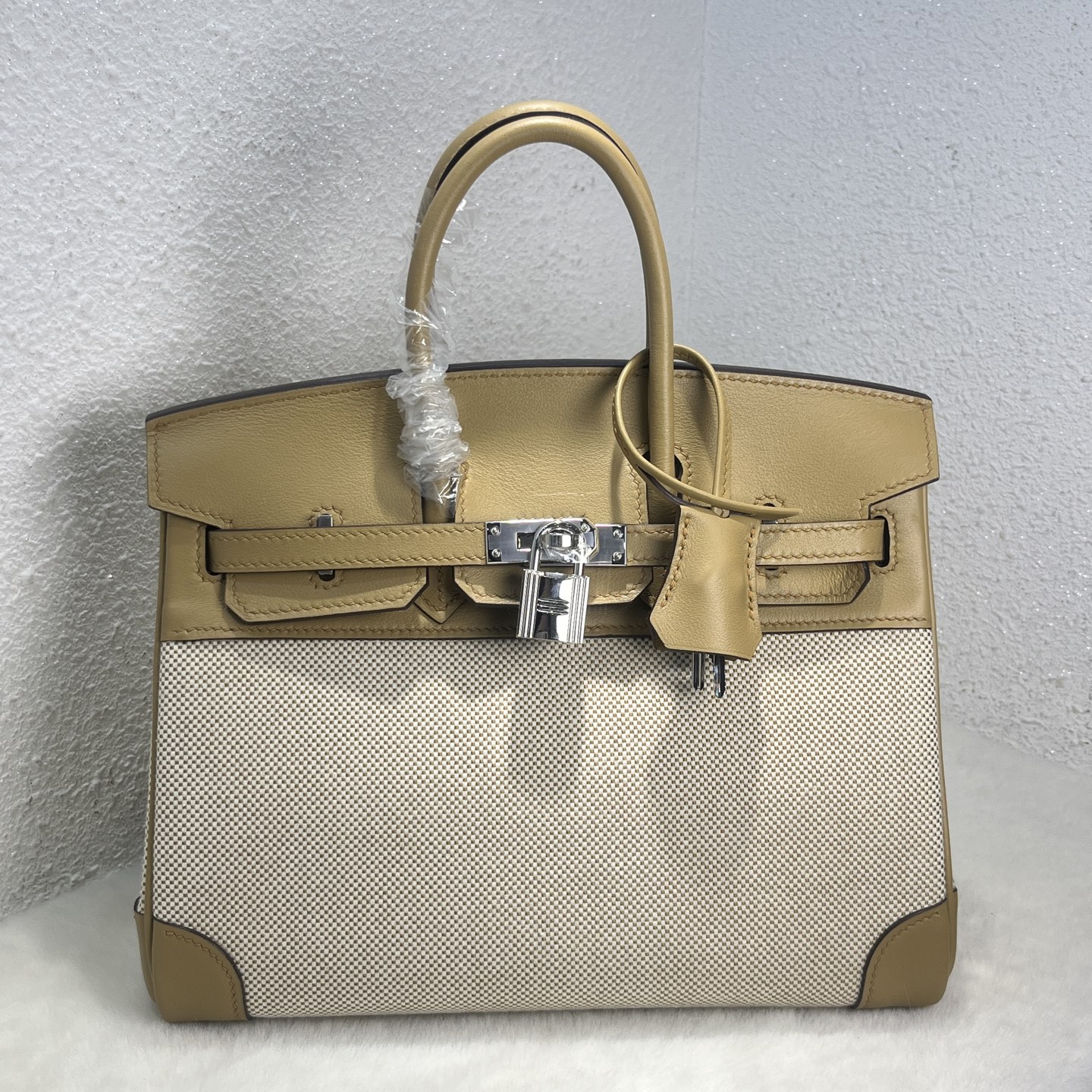 NO:699506,Birkin 25# biscuit color Swift/Viking canvas, waxed thread semi-hand sewing, hand-made copper nails, all-steel hardware, silver buckle, in stock, Hermes, hermes, stuart weitzman, Hermes,19860909Birkin 25#饼干色 Swift/Viking帆布 蜡线半手缝 手打铜钉 全钢五金 银扣 现货,爱马仕,hermes,stuart weitzman,Hermes,,Bag