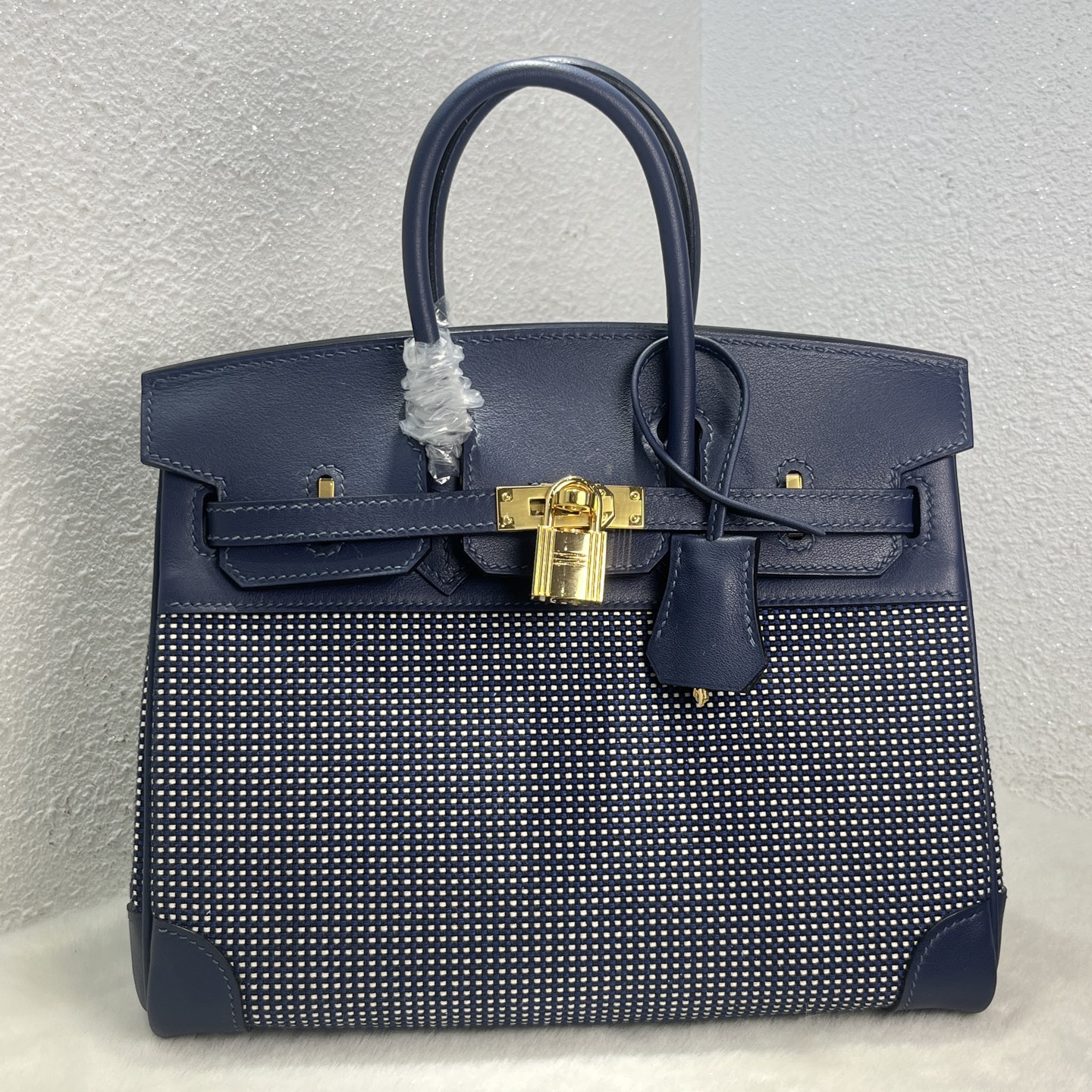NO:699501,Birkin 25# midnight blue waffle Swift/Viking canvas, waxed thread semi-hand sewing, hand-made copper nails, all-steel hardware, gold buckle, in stock, Hermes, hermes, stuart weitzman, Hermes,19860909Birkin 25#午夜蓝华夫格 Swift/Viking帆布 蜡线半手缝 手打铜钉 全钢五金 金扣 现货,爱马仕,hermes,stuart weitzman,Hermes,,Bag