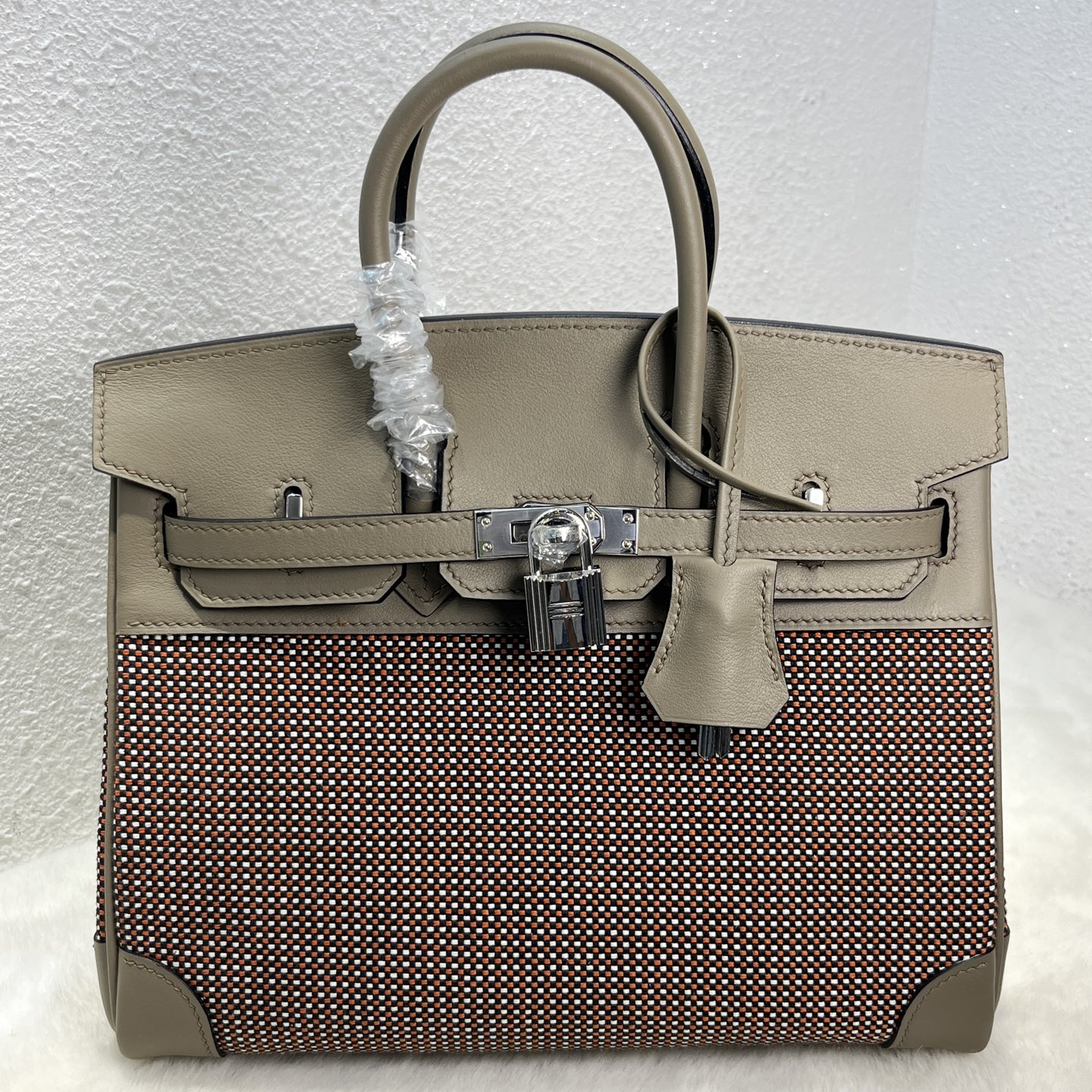 NO:699494,Birkin 25# asphalt gray waffle Swift/Viking canvas, waxed thread semi-hand sewing, hand-made copper nails, all-steel hardware, silver buckle, in stock, Hermes, hermes, stuart weitzman, Hermes,19860909Birkin 25#沥青灰华夫格 Swift/Viking帆布 蜡线半手缝 手打铜钉 全钢五金 银扣 现货,爱马仕,hermes,stuart weitzman,Hermes,,Bag