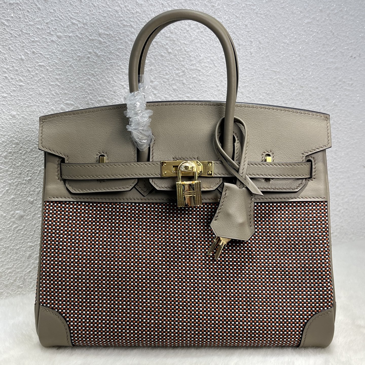 NO:699497,Birkin 25# asphalt gray waffle Swift/Viking canvas, waxed thread semi-hand sewing, hand-made copper nails, all-steel hardware, gold buckle, in stock, Hermes, hermes, stuart weitzman, Hermes,19860909Birkin 25#沥青灰华夫格 Swift/Viking帆布 蜡线半手缝 手打铜钉 全钢五金 金扣 现货,爱马仕,hermes,stuart weitzman,Hermes,,Bag