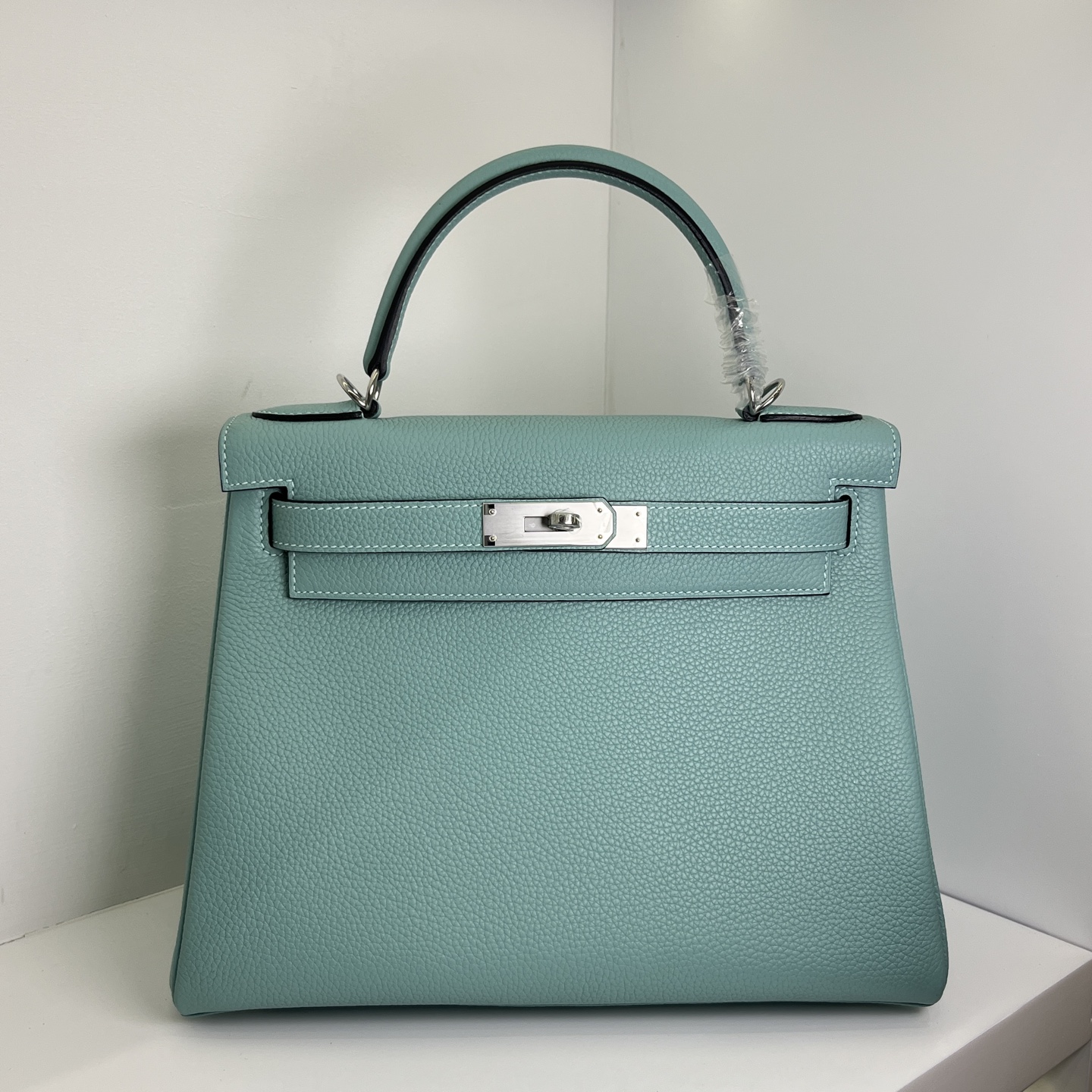 NO:699660,Kelly Kelly 25/28cm original imported Togo leather [macaron blue] silver buckle counter synchronization handmade wax thread sewing pure steel hardware in stock, Hermes, Hermes,19860909Kelly 凯莉 25/28cm 原厂进口Togo皮【马卡龙蓝】银扣 专柜同步 手工蜡线缝制 纯钢五金 现货,爱马仕,hermes,Hermes,,Bag