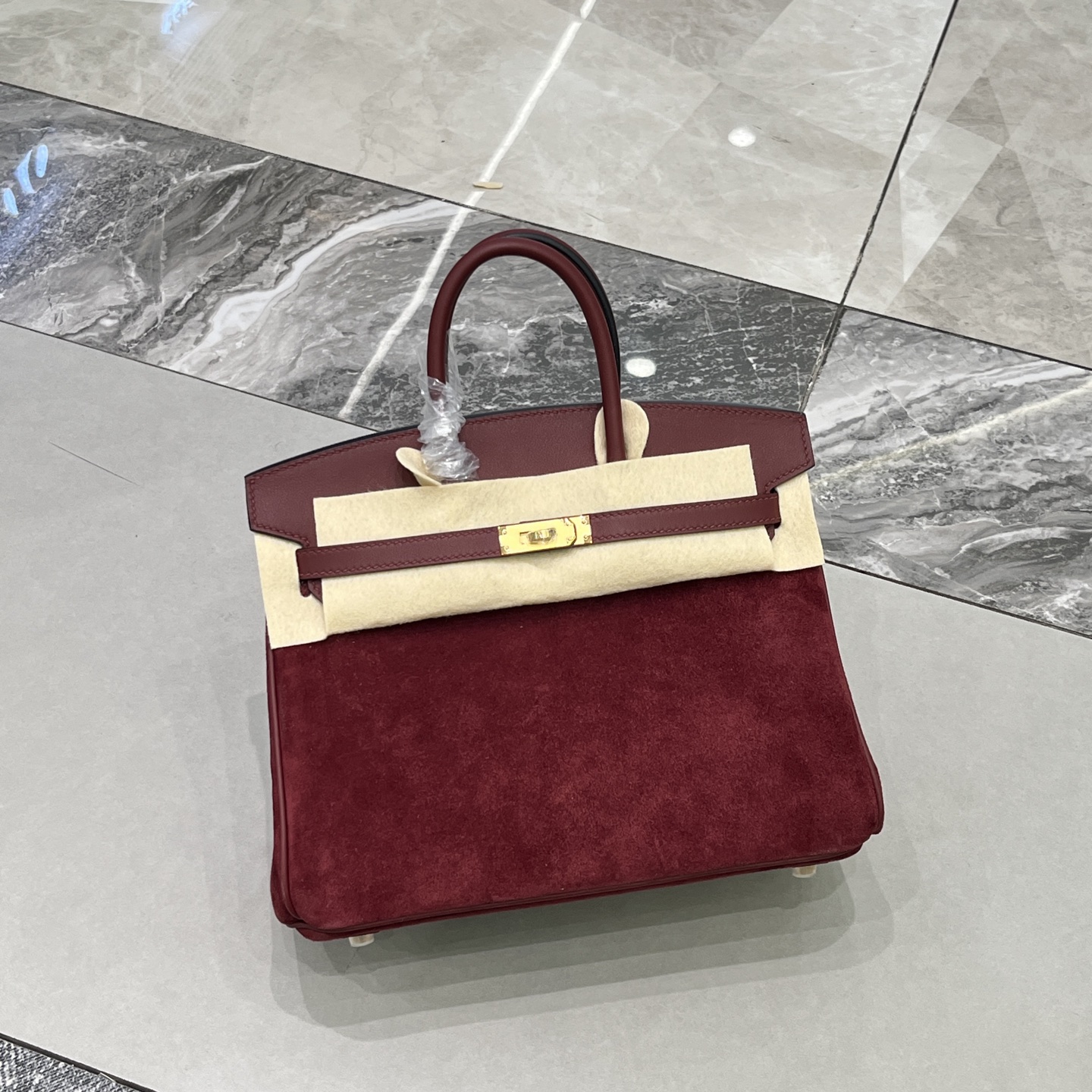 NO:700444,Birkin 25# burgundy gold buckle Swift/suede lining goatskin waxed thread semi-hand sewing hand-made copper nails all-steel hardware in stock, Hermes, hermes, stuart weitzman, sheepskin, chamois leather, Hermes,19860909Birkin 25#酒红金扣 Swift/麂皮 内里山羊皮 蜡线半手缝 手打铜钉 全钢五金 现货,爱马仕,hermes,stuart weitzman,sheepskin,chamois leather,Hermes,,Bag
