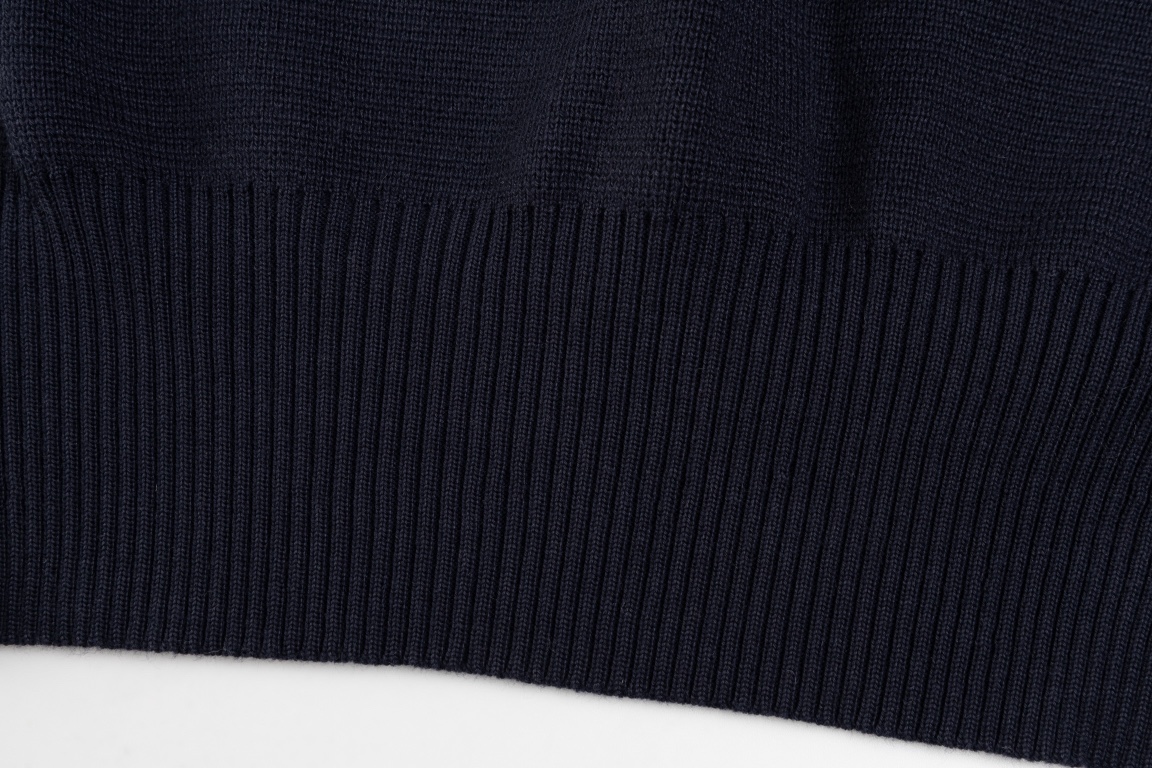 Cashmere Handbags with T-B Classic Crotch Sweater in Picture Color, Gender-Neutral. - 图片 9