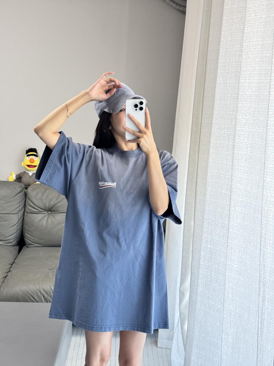 Balenciaga/巴黎世家 25ss 日晒褪色可乐印花短袖-雾霾蓝 上身效果#