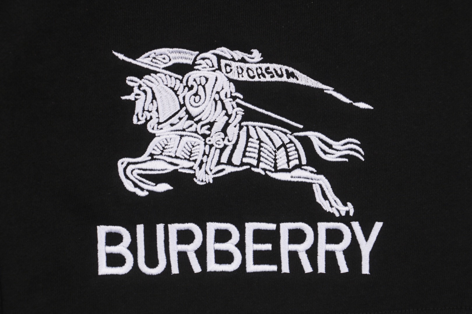 Burberry/博柏利 25ss 大战马刺绣短裤