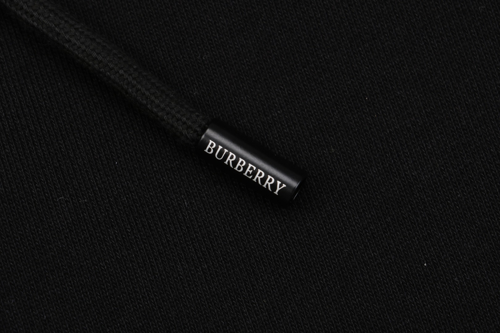Burberry/博柏利 25ss 大战马刺绣短裤