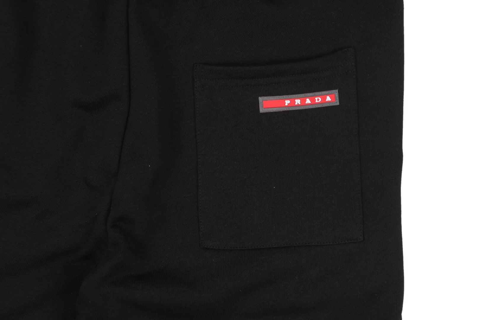 Prada/普拉达 25ss 三角标红条硅胶短裤