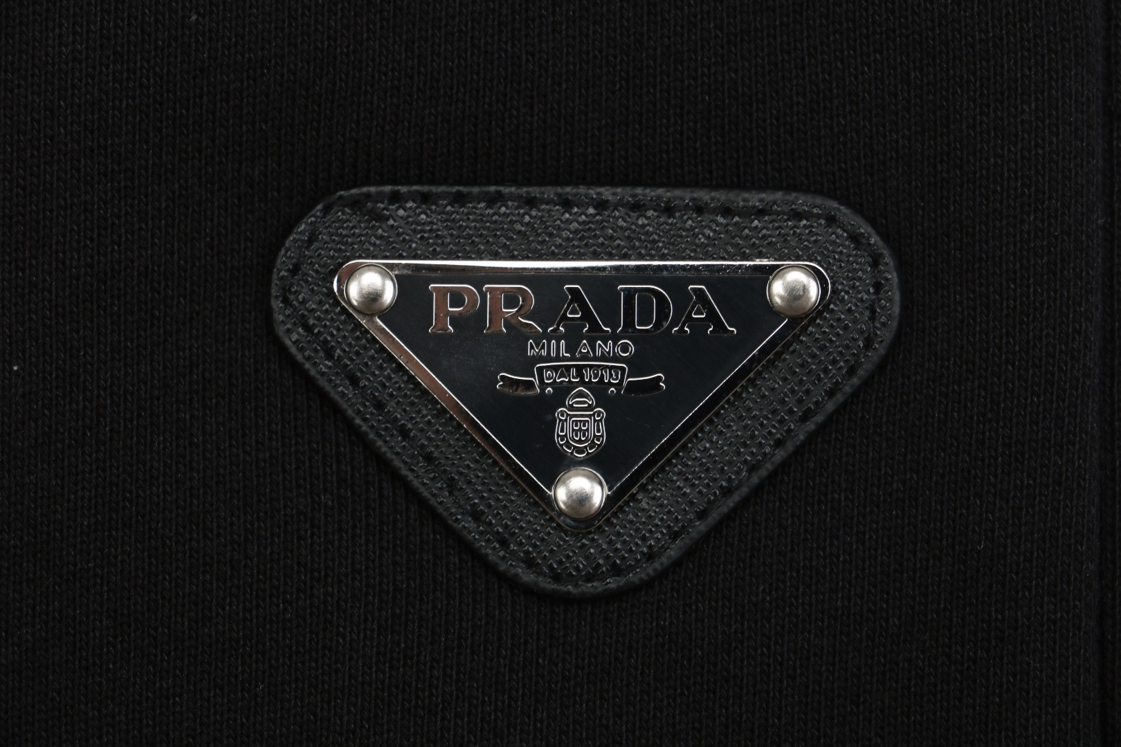 Prada/普拉达 25ss 三角标红条硅胶短裤