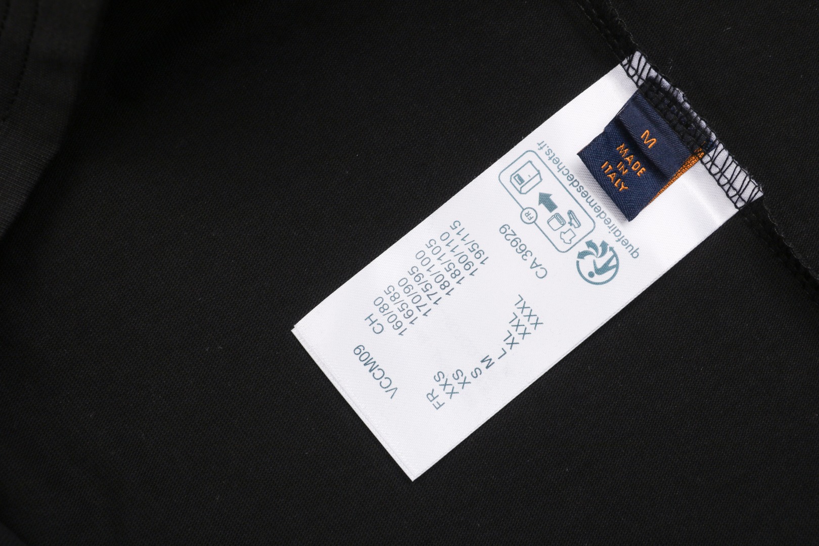 1v 25ss 老花字母绳索刺绣短袖