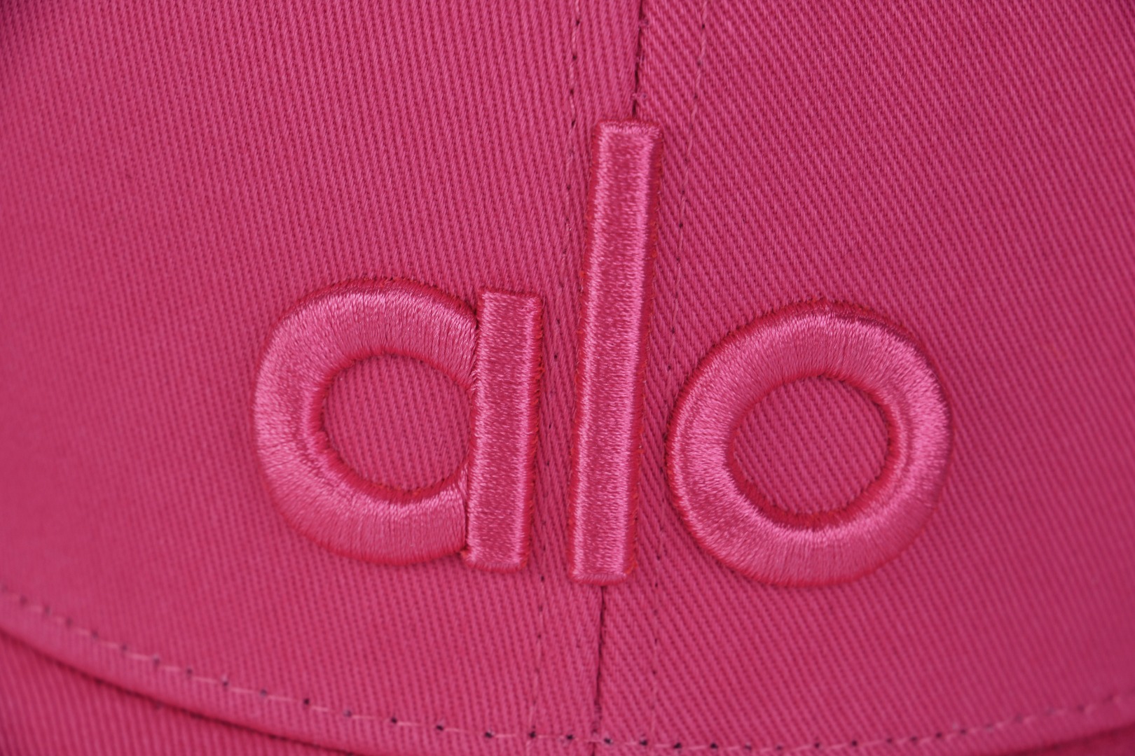 图片[2]-#Alo 25ss alo字母帽子-玫红 适合户外休闲运动、跑步健身，多色可选满足不同穿搭需求，软顶结构立体有型，糖果色随便搭都吸睛 尺码：均码-选品中心