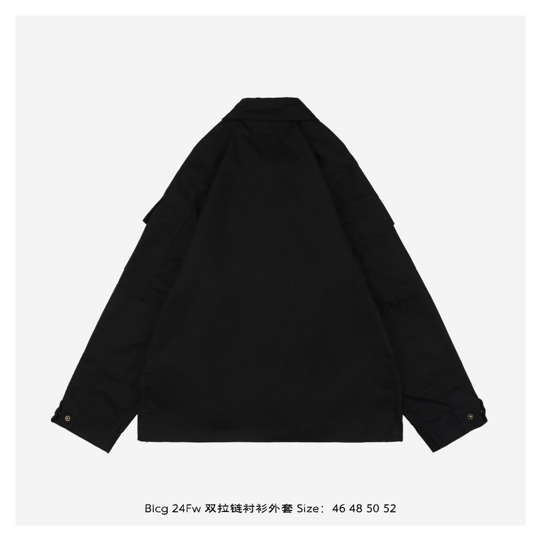 P225【顶级版本】
Balenciaga / 巴黎世家 BLCG 25SS 单排扣工装衬衫外套  官网同步
面料定制专业户外格纹面料 质感与原版一致 有型 原大牌代工厂专业版师 打版 激光立体裁剪  还原原版版型
定织定染棉质哑光榻榻米绣花线 全衣绣花位置采用进口田岛绣花机重工刺绣 立体饱满且有型
本衣服采用成衣水洗工艺 为了确保与原版一致柔软程度 全衣辅料开模定做五金拉链 LOGO四合扣均有与原版一致LOGO
定做原版一致水洗 主唛 品牌拉链封口袋 品牌LOGO防潮纸 
颜色:黑色/绿色
尺码:46/48/50/52
尺码表: 衣长  胸围  肩宽  袖长
       46:  72     116     45      65
       48:  74     120     46      66
       50:  76     124     47      67
       52:  78    128     48      68
  注:手工测量相差1~2CM