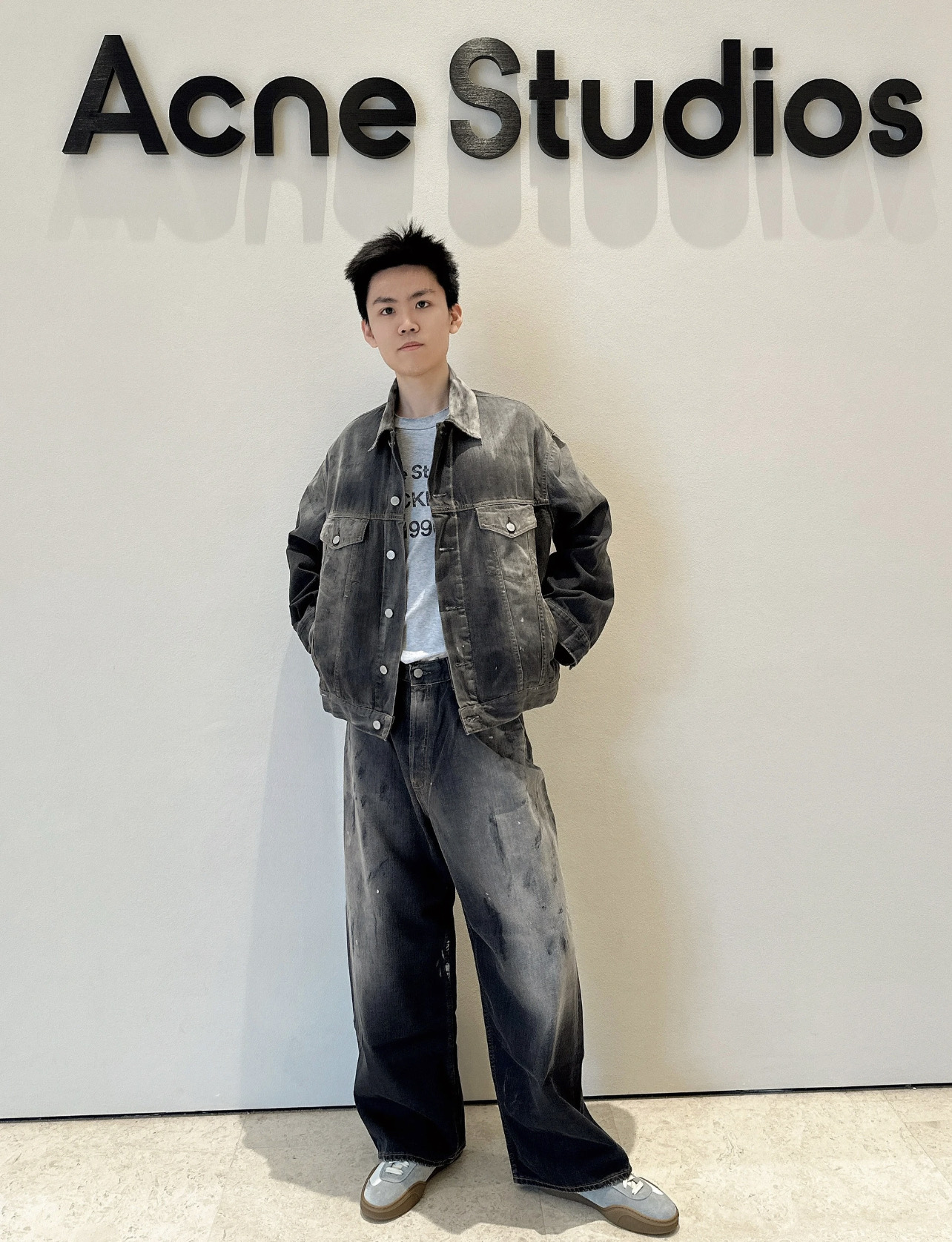 Acne Studios 25Fw 水洗泼墨牛仔外套 上身效果#