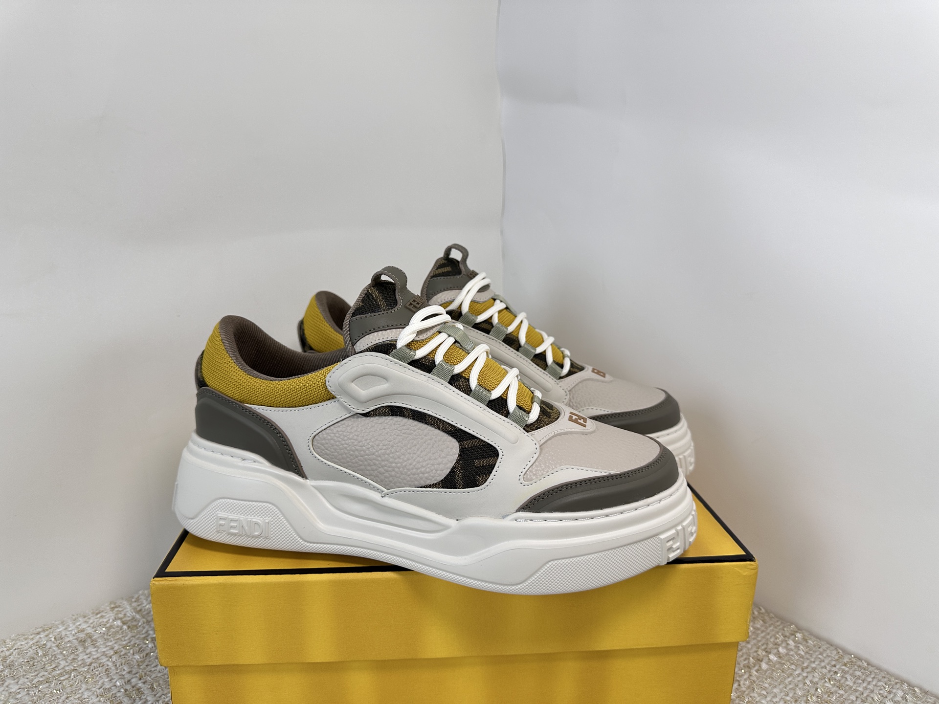 Fendi Style Leather Men's Shoes style reference detail image 8 from source 781826