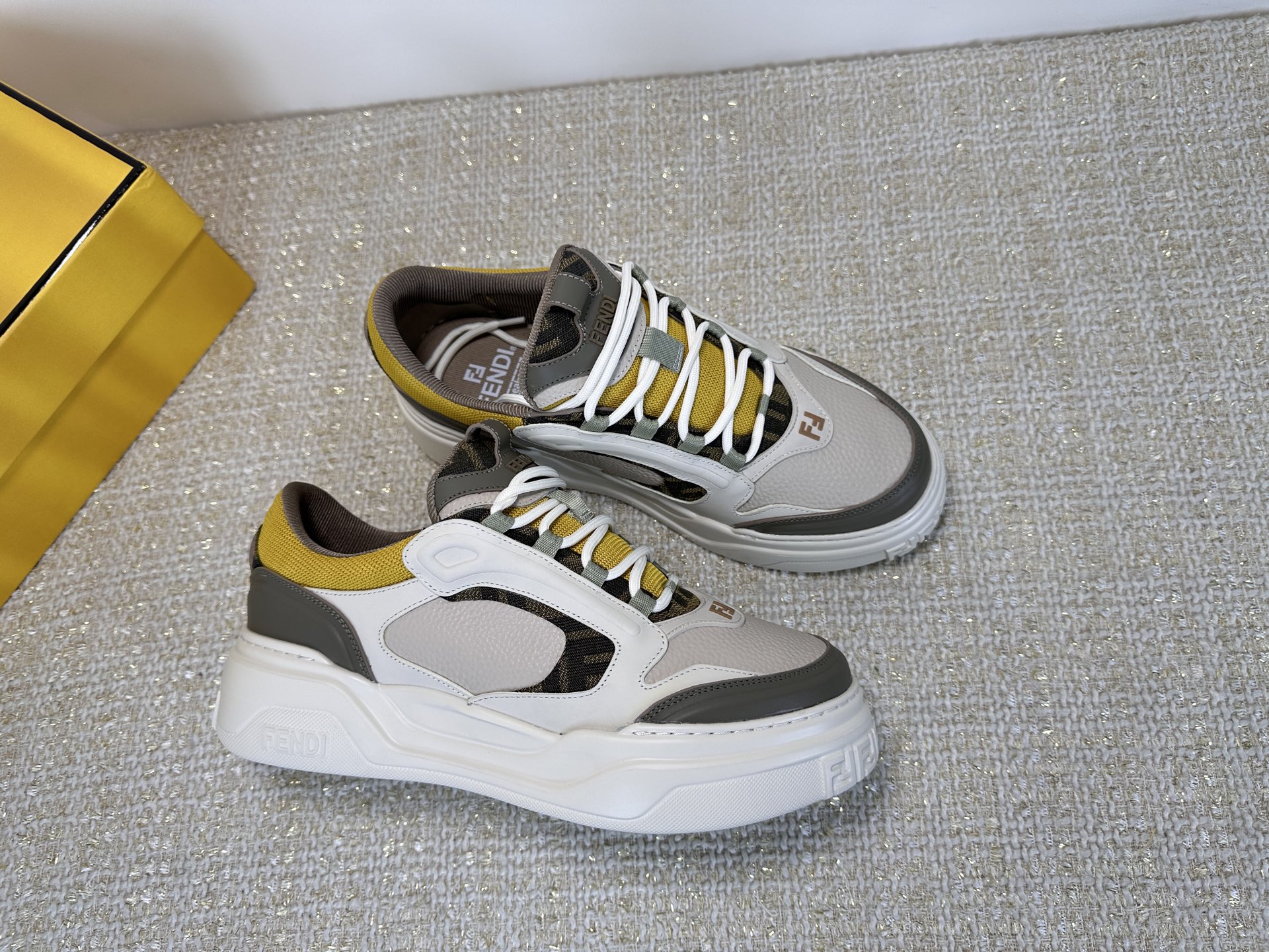 Fendi Style Leather Men's Shoes style reference detail image 5 from source 781826