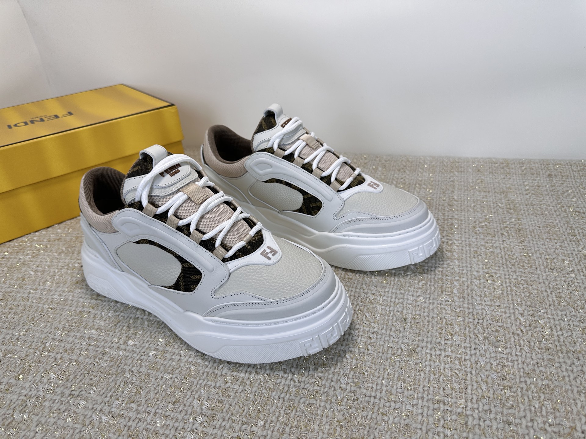 Fendi Style Leather Men's Shoes style reference detail image 7 from source 781824