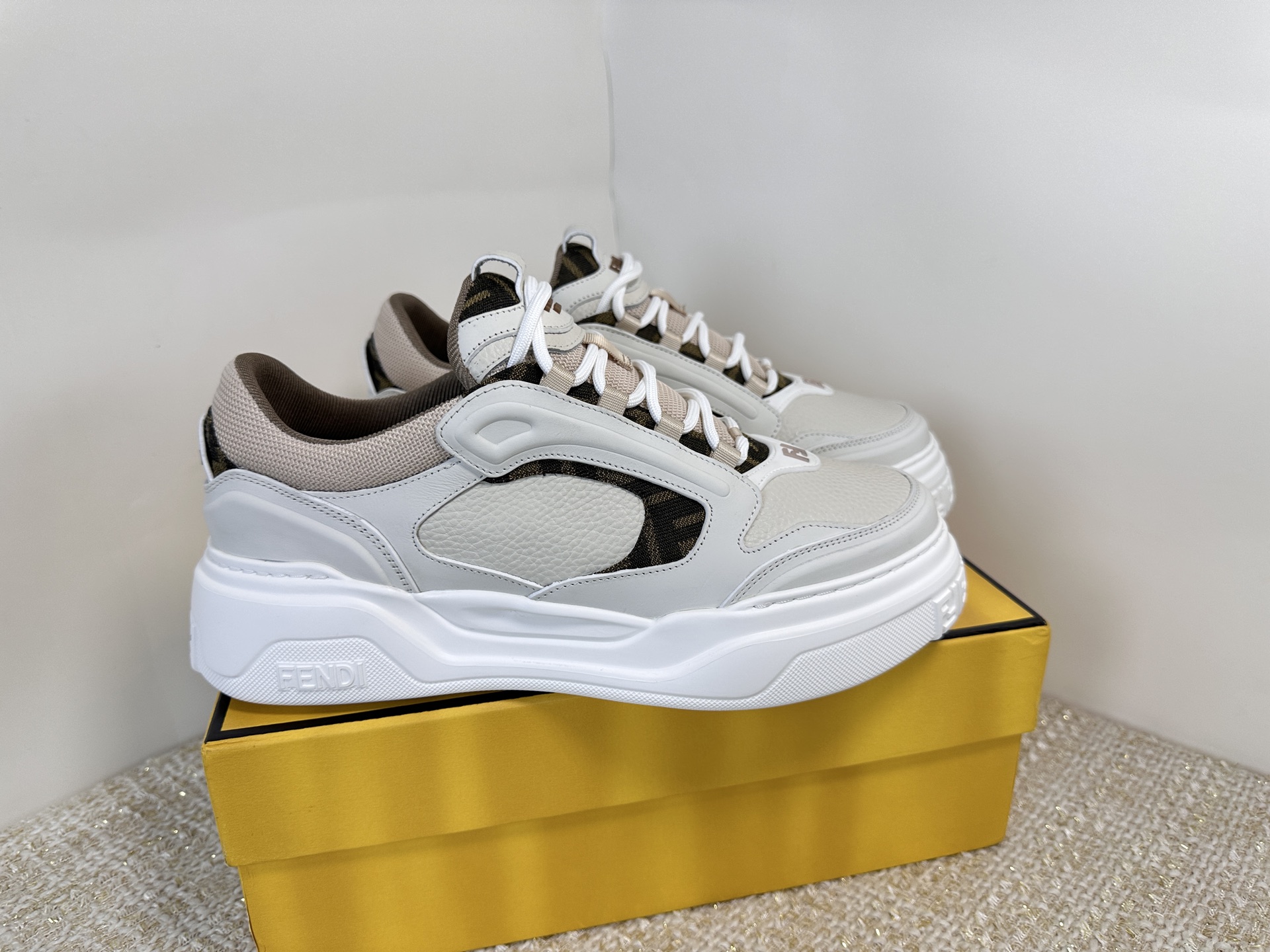 Fendi Style Leather Men's Shoes style reference detail image 5 from source 781824