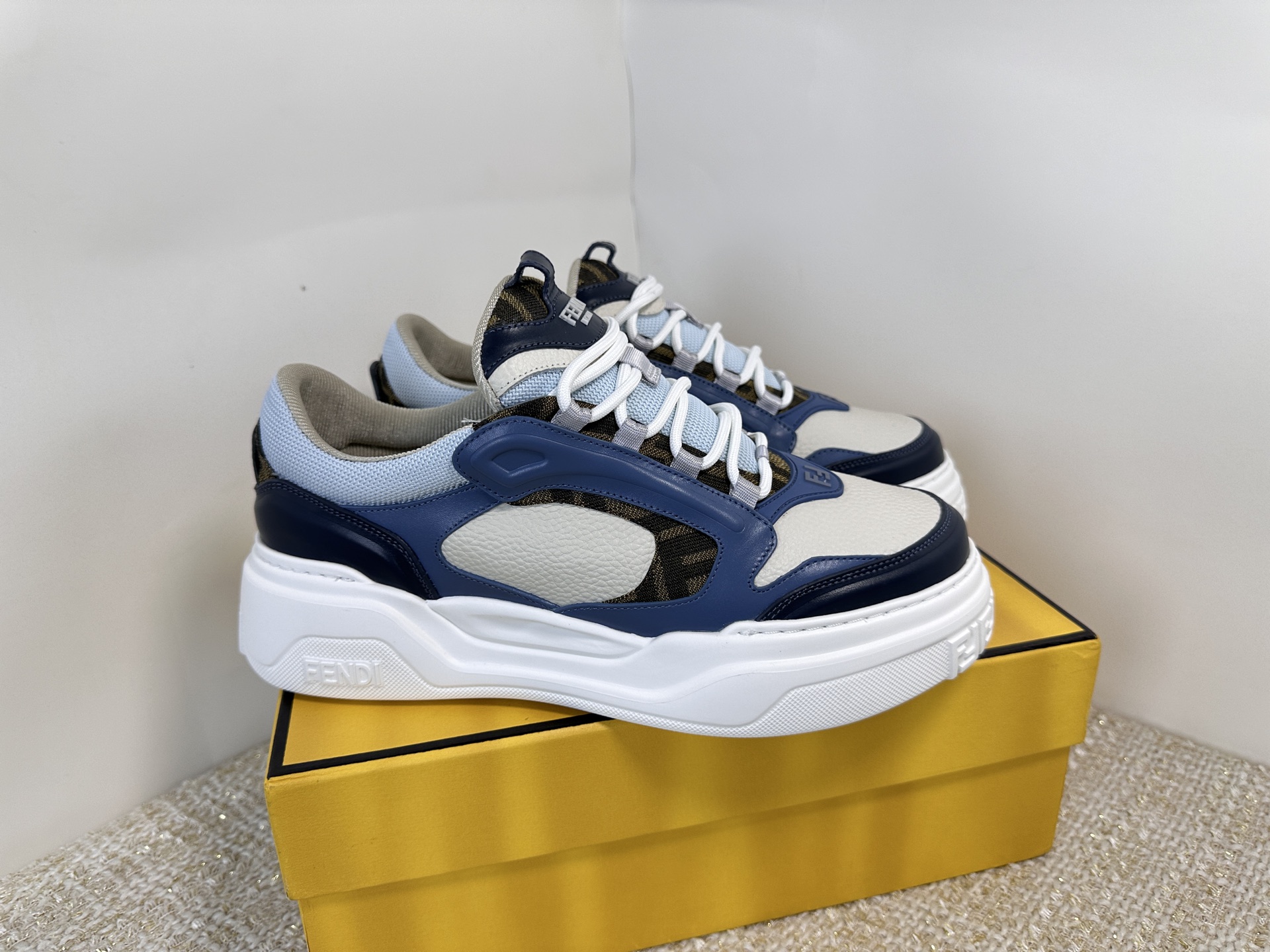 Fendi Style Leather Men's Shoes style reference detail image 8 from source 781825