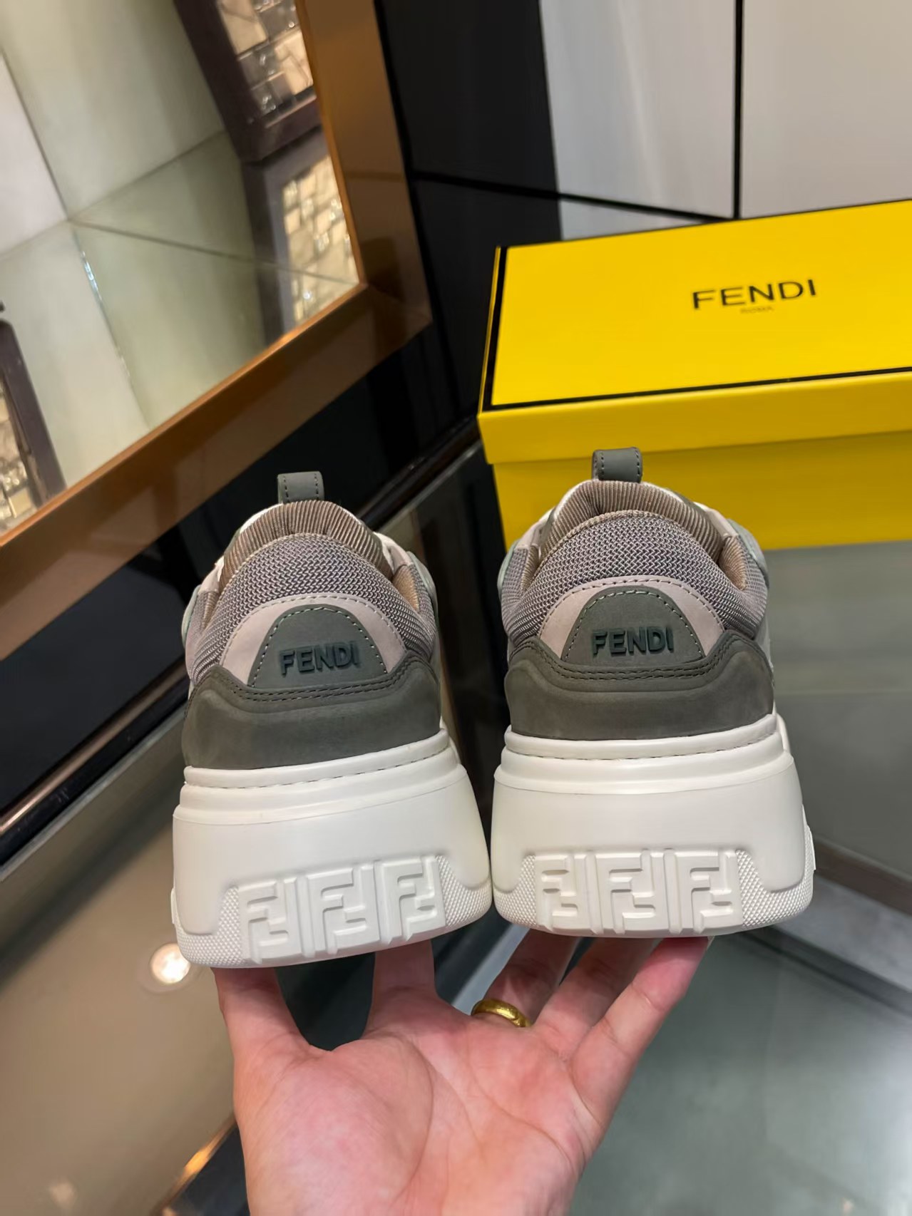 Fendi Match Zapatillas Deportivas para Parejas | Nueva Colección 2025