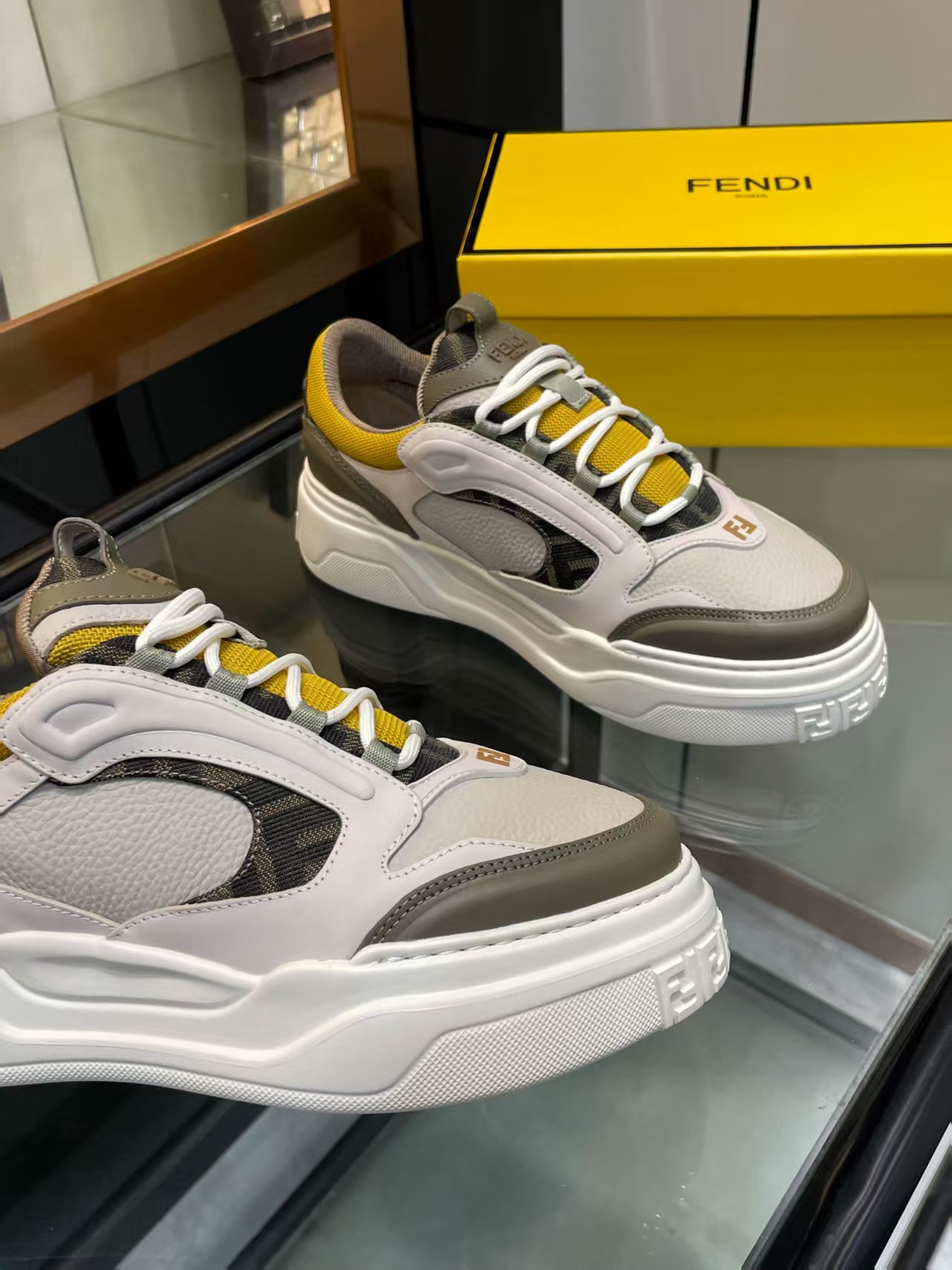 Fendi Match Sneakers voor Koppels - Stijlvol, Comfortabel en Perfect voor 2025