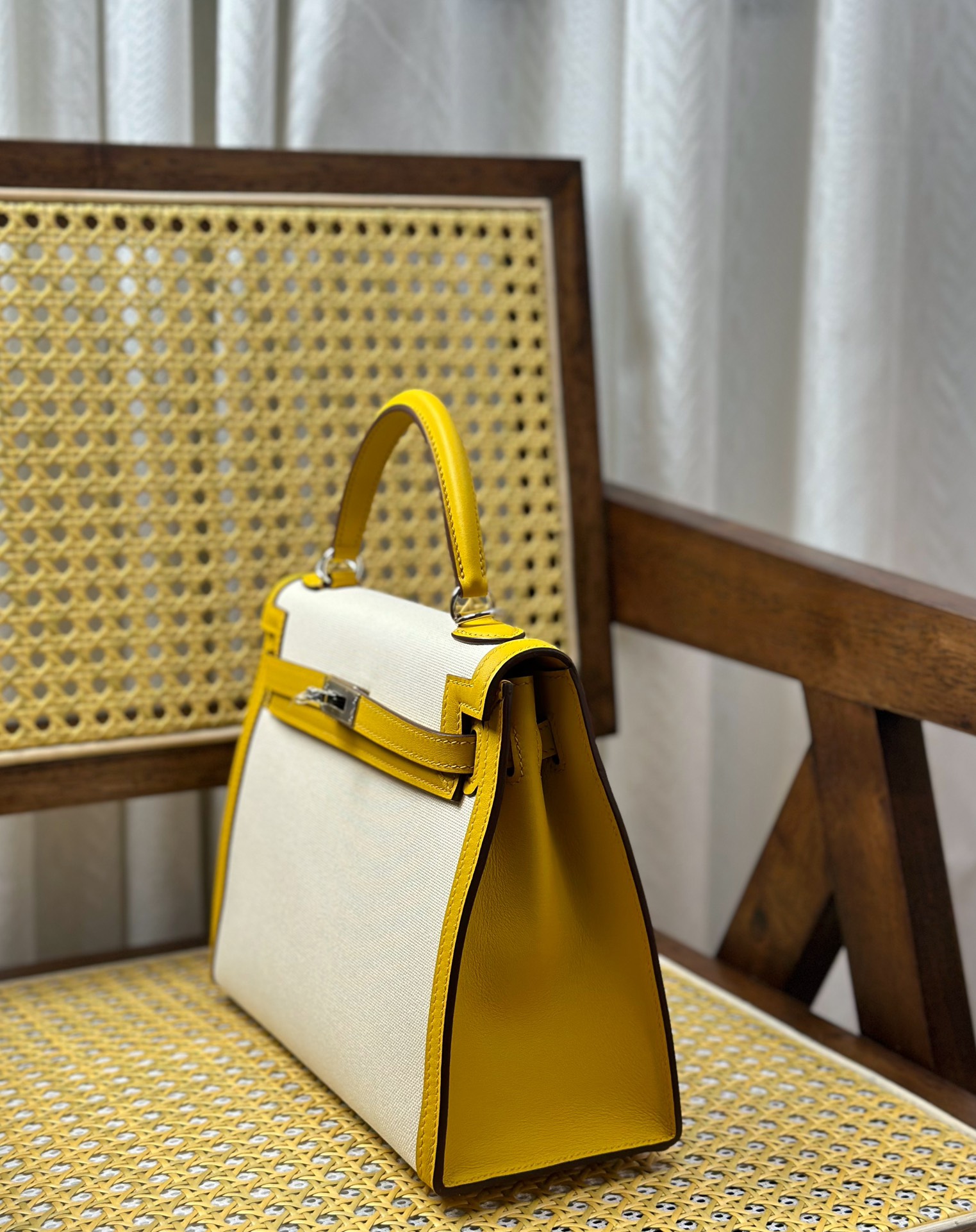 Hermès Kelly 25 cm Amber Yellow Silver Buckle